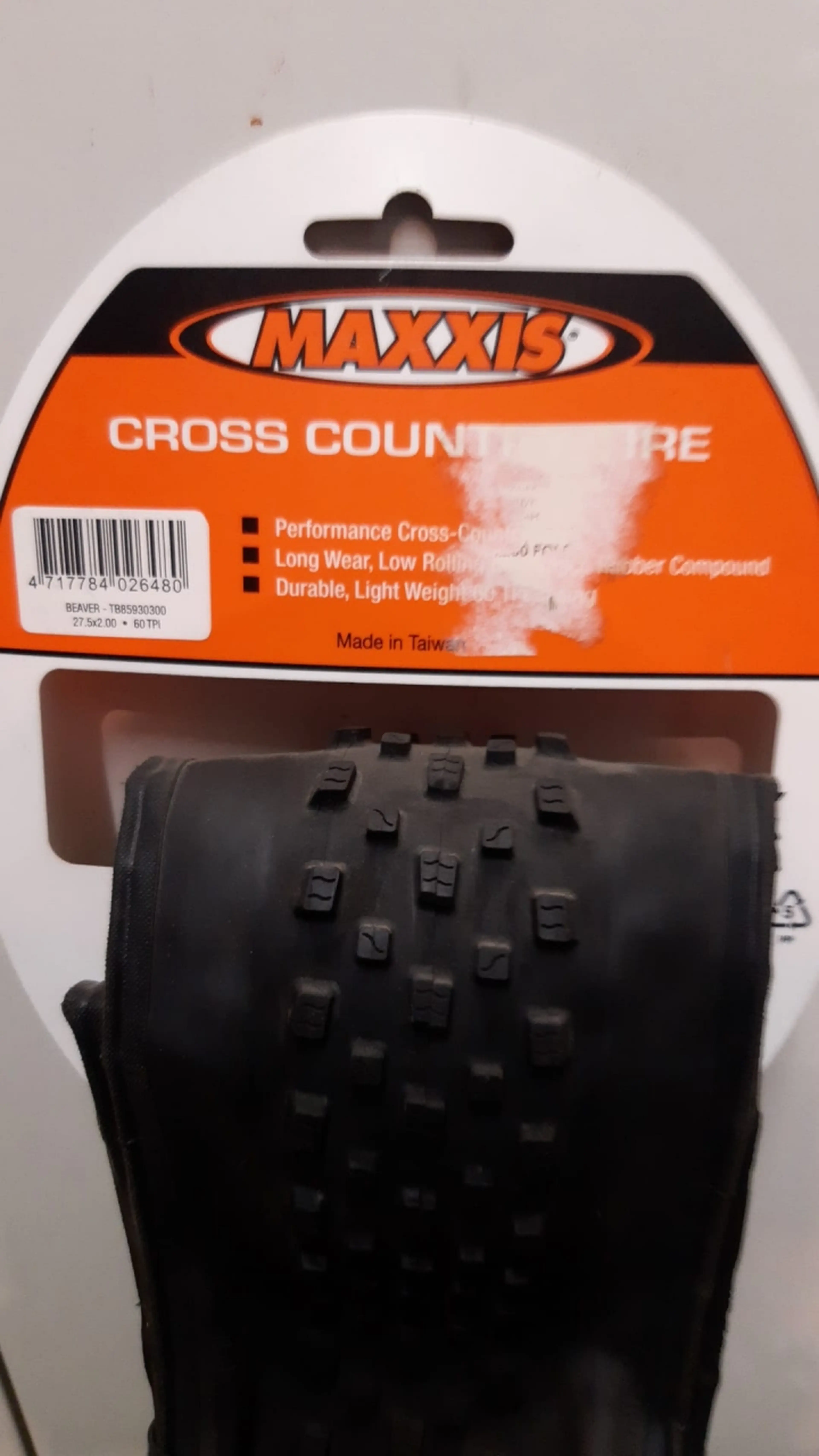 2. Maxxis Beaver Foldabil 27.5X2.00