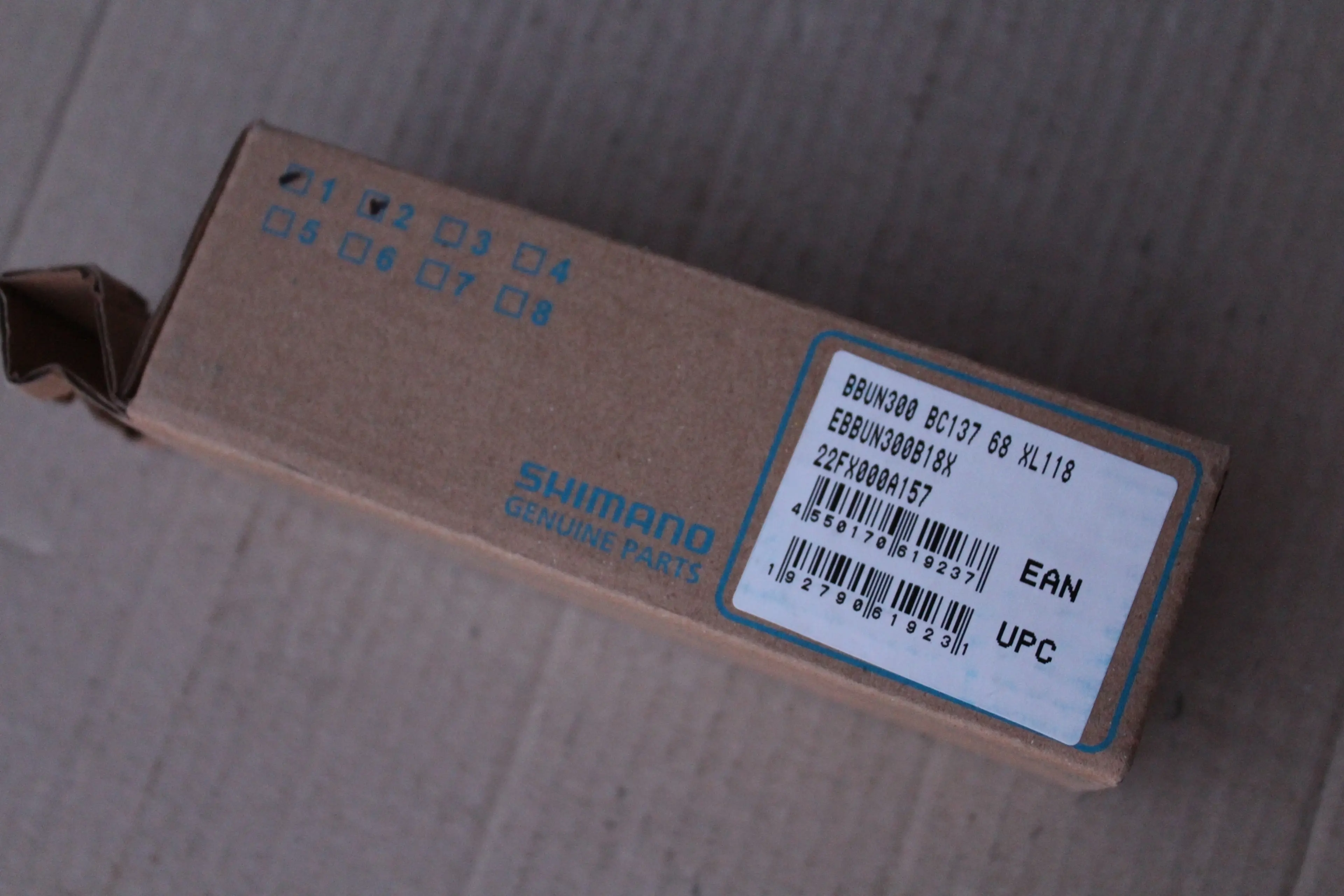 5. Shimano BB-UN300 monobloc rulment, ax patrat 118mm/68mm