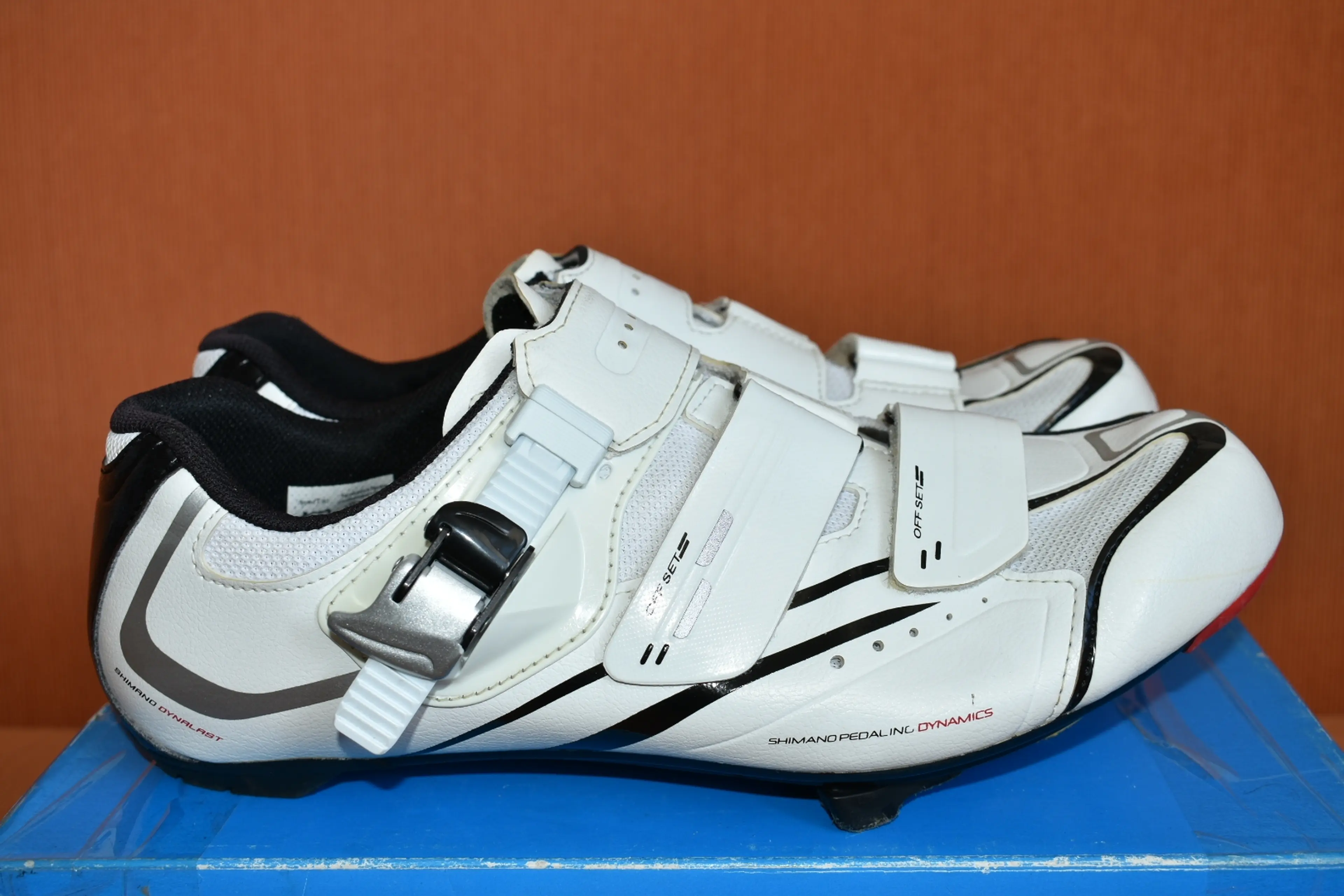 Image VANDUT !!! Pantofi ciclism sosea Shimano SH-R088W