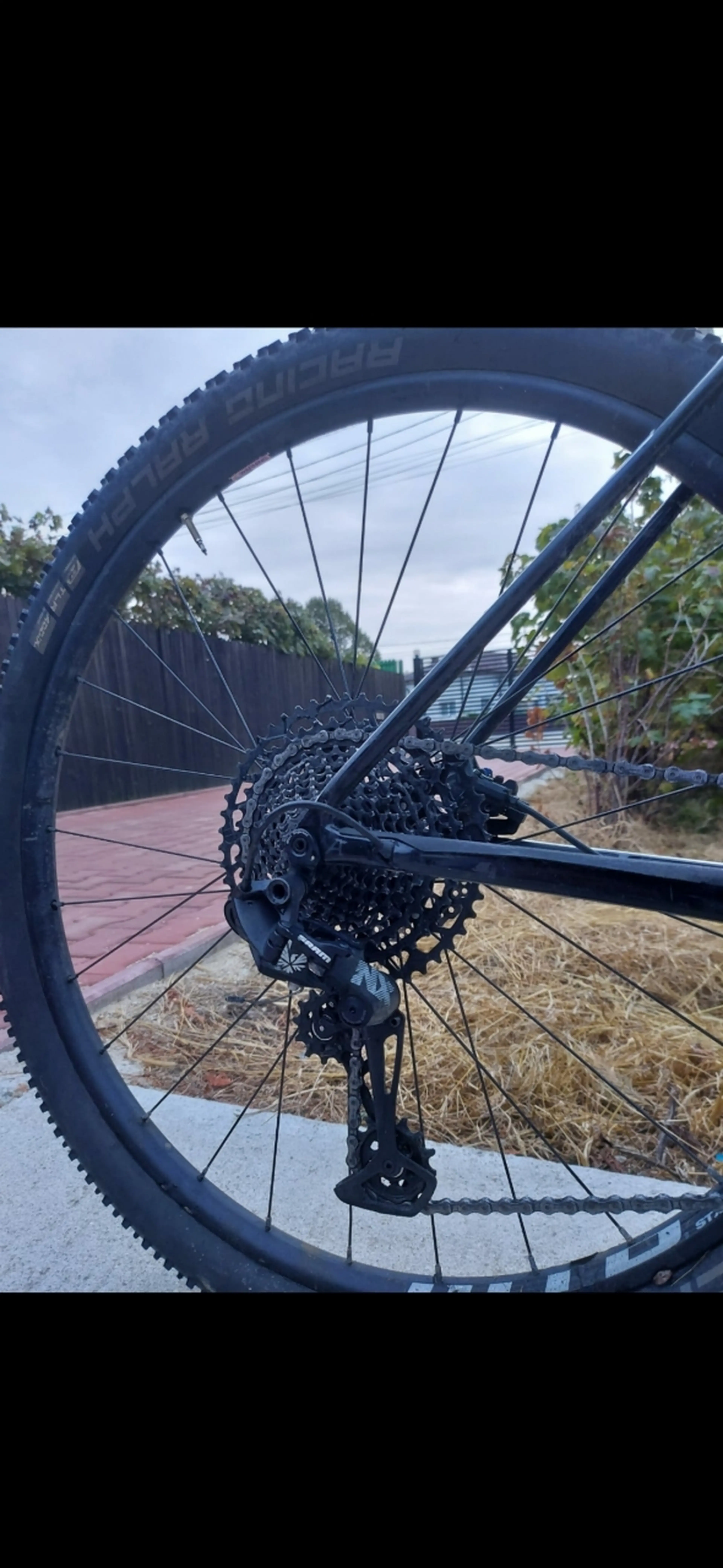 4. Vând bicicleta XC Cannondale F-si Carbon 5,M,dec 2019-unic proprietar