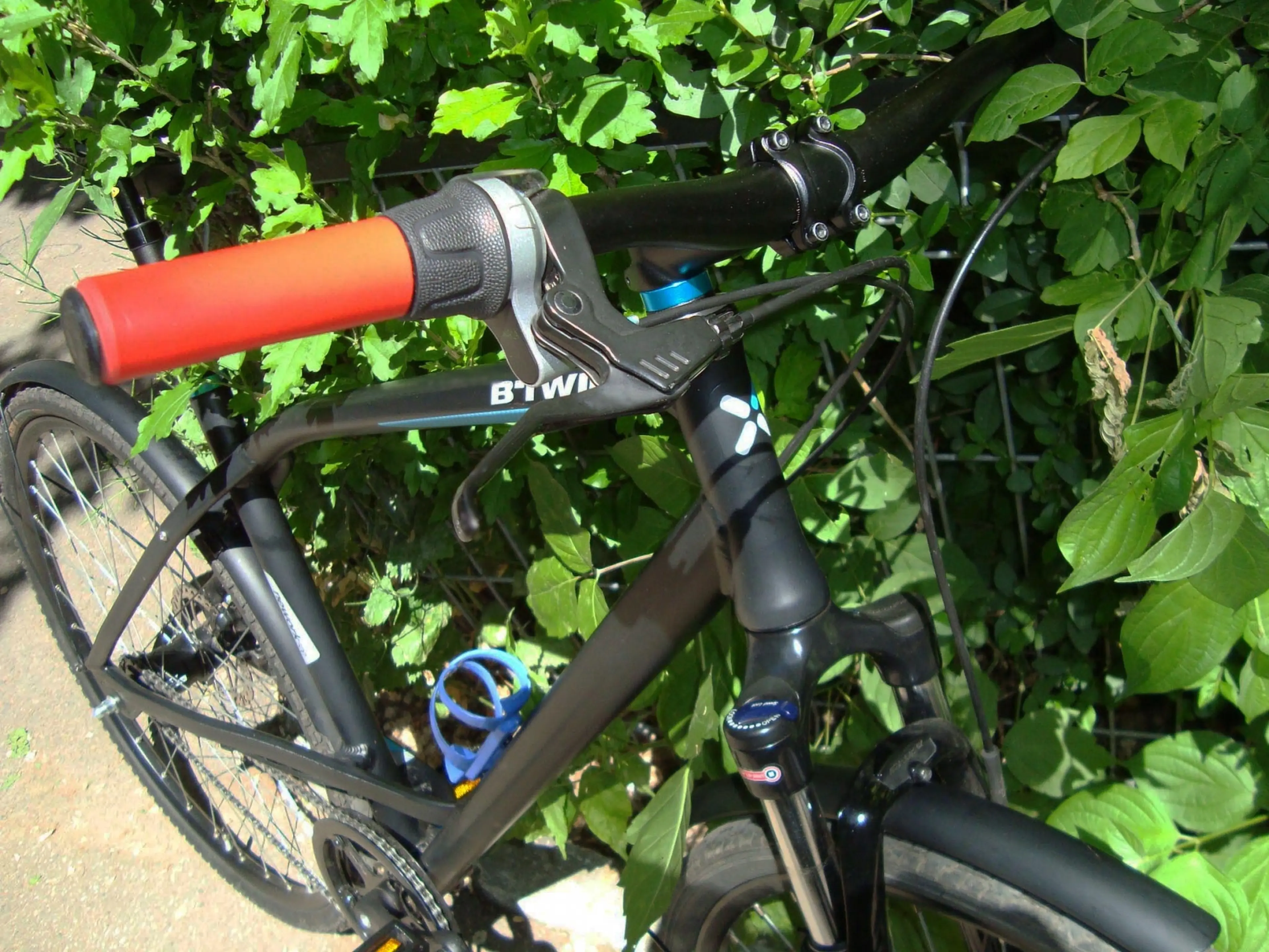 Image Bicicleta oras B Twin 500 Network 500, 3 viteze in butuc, frane disc