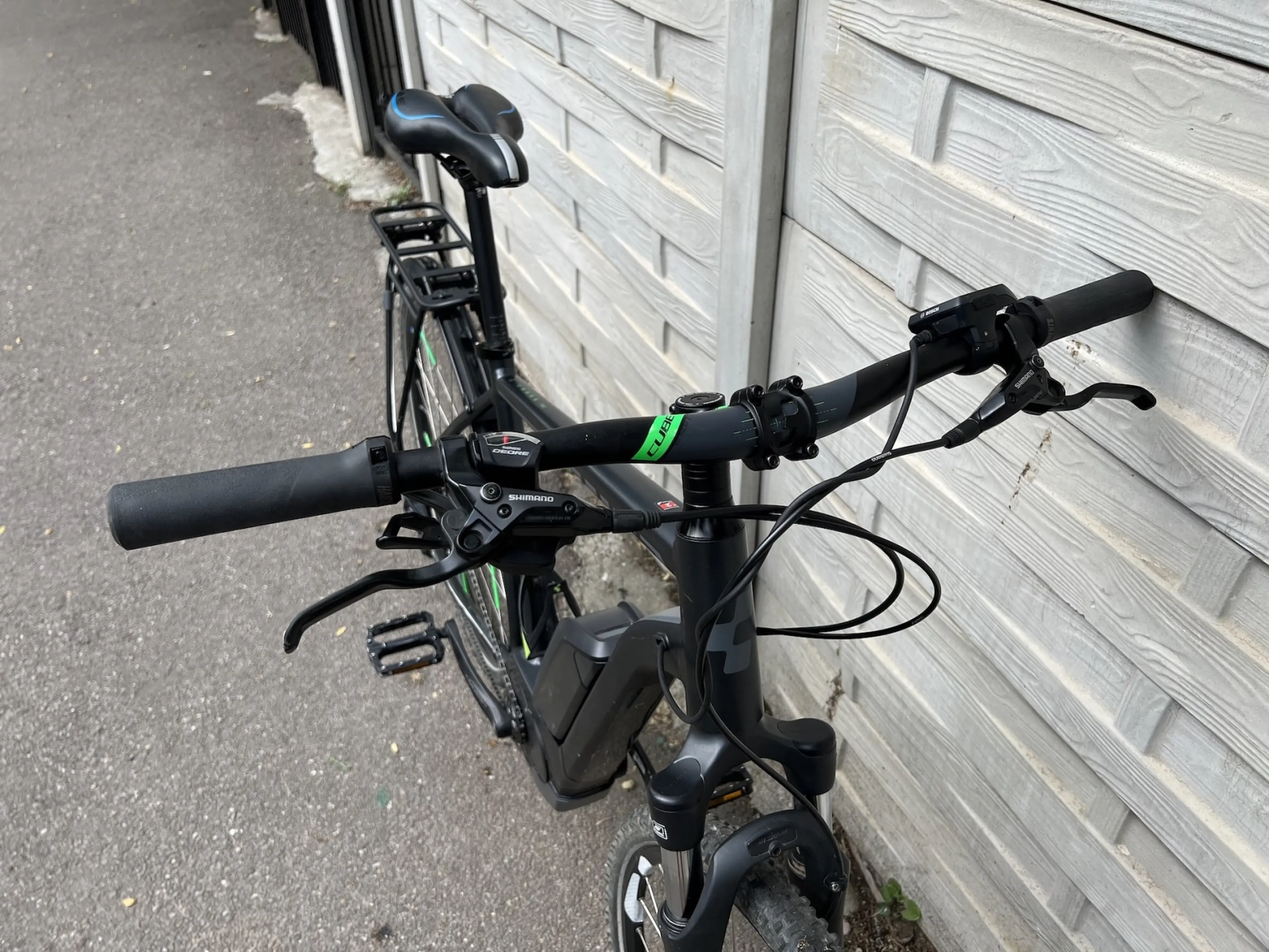 3. Bicicleta electrica Cube Cross Hybrid Pro 400, model 2018