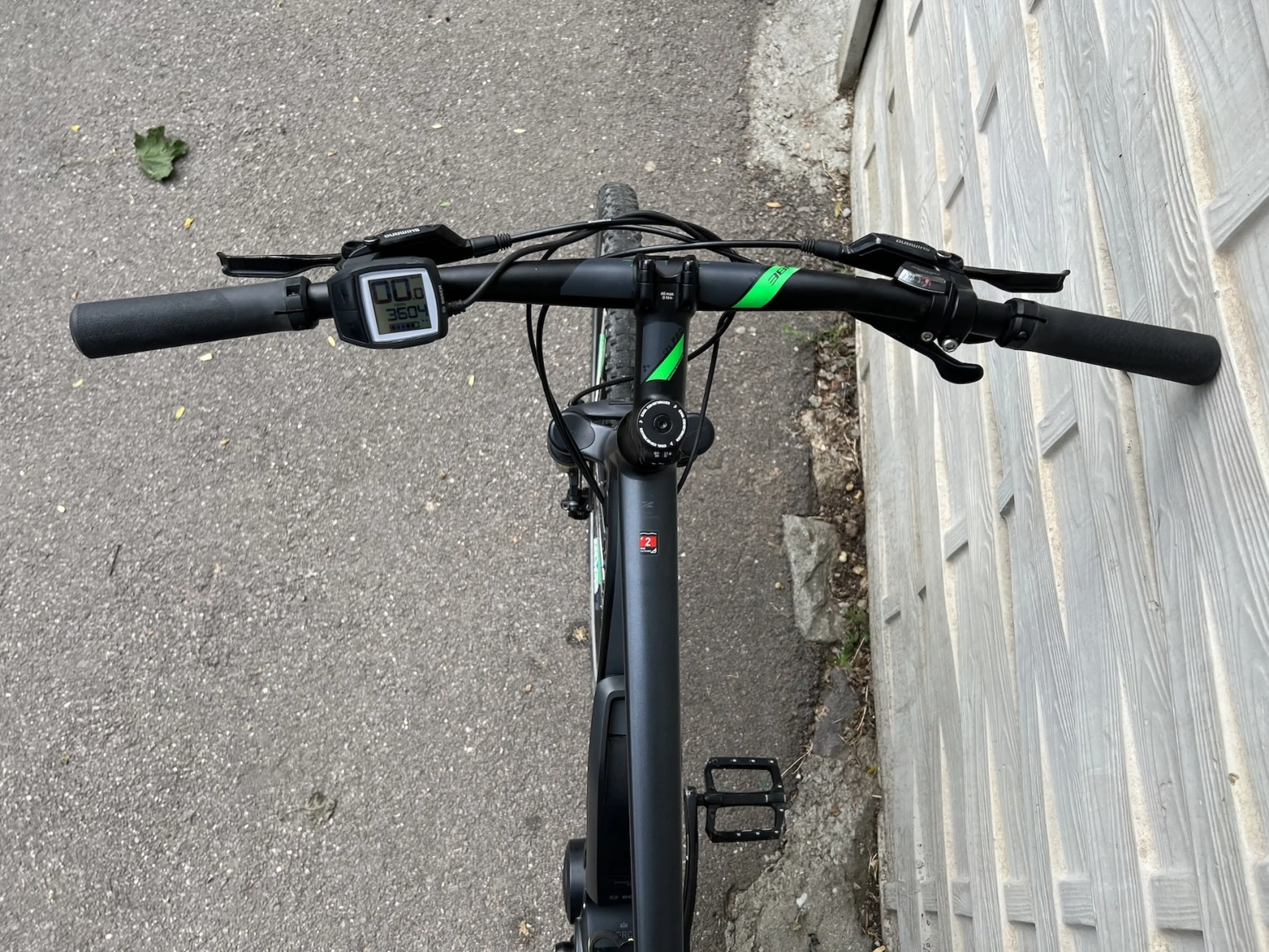 5. Bicicleta electrica Cube Cross Hybrid Pro 400, model 2018