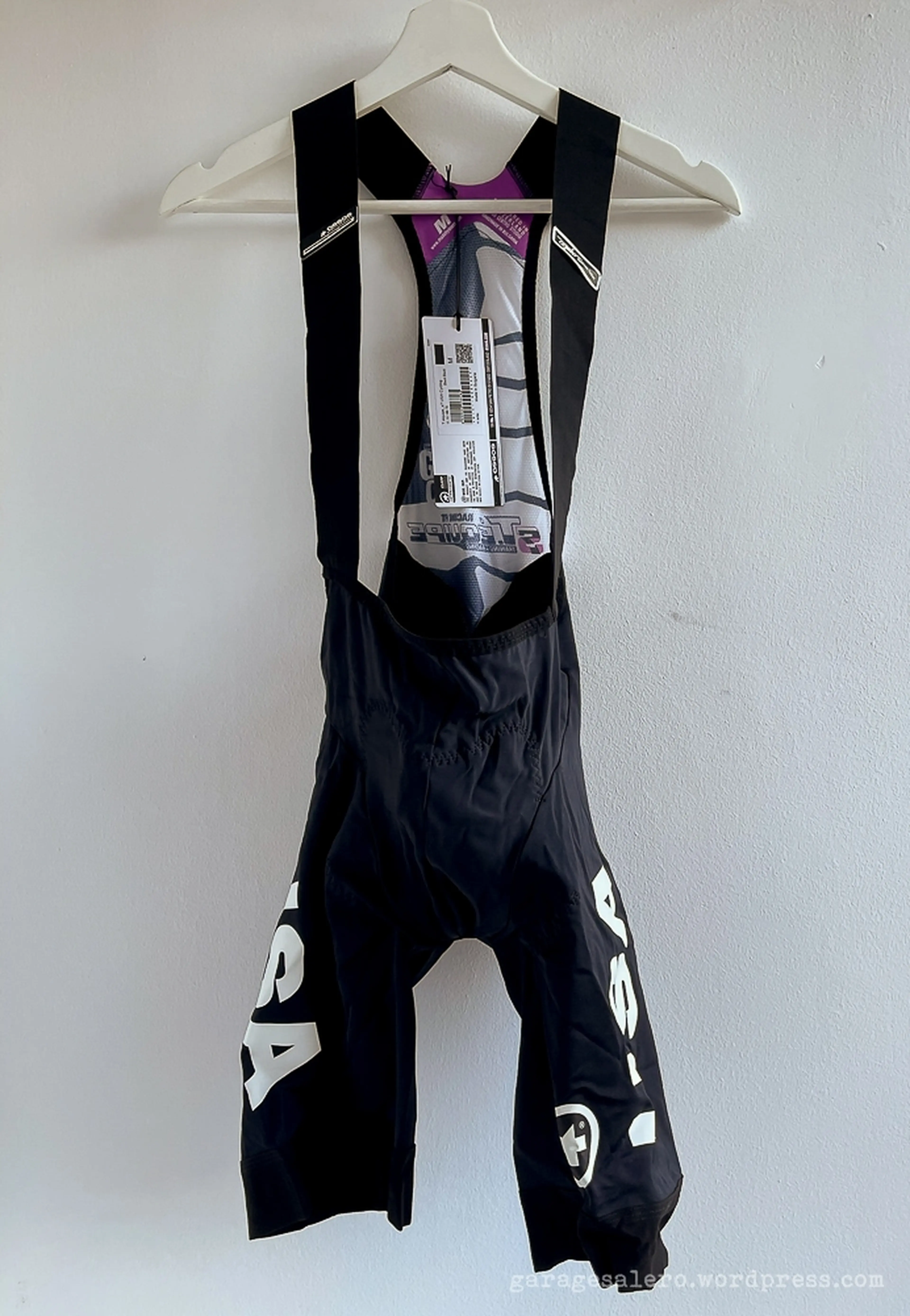 1. Pantaloni ciclism Assos Equipe bib shorts