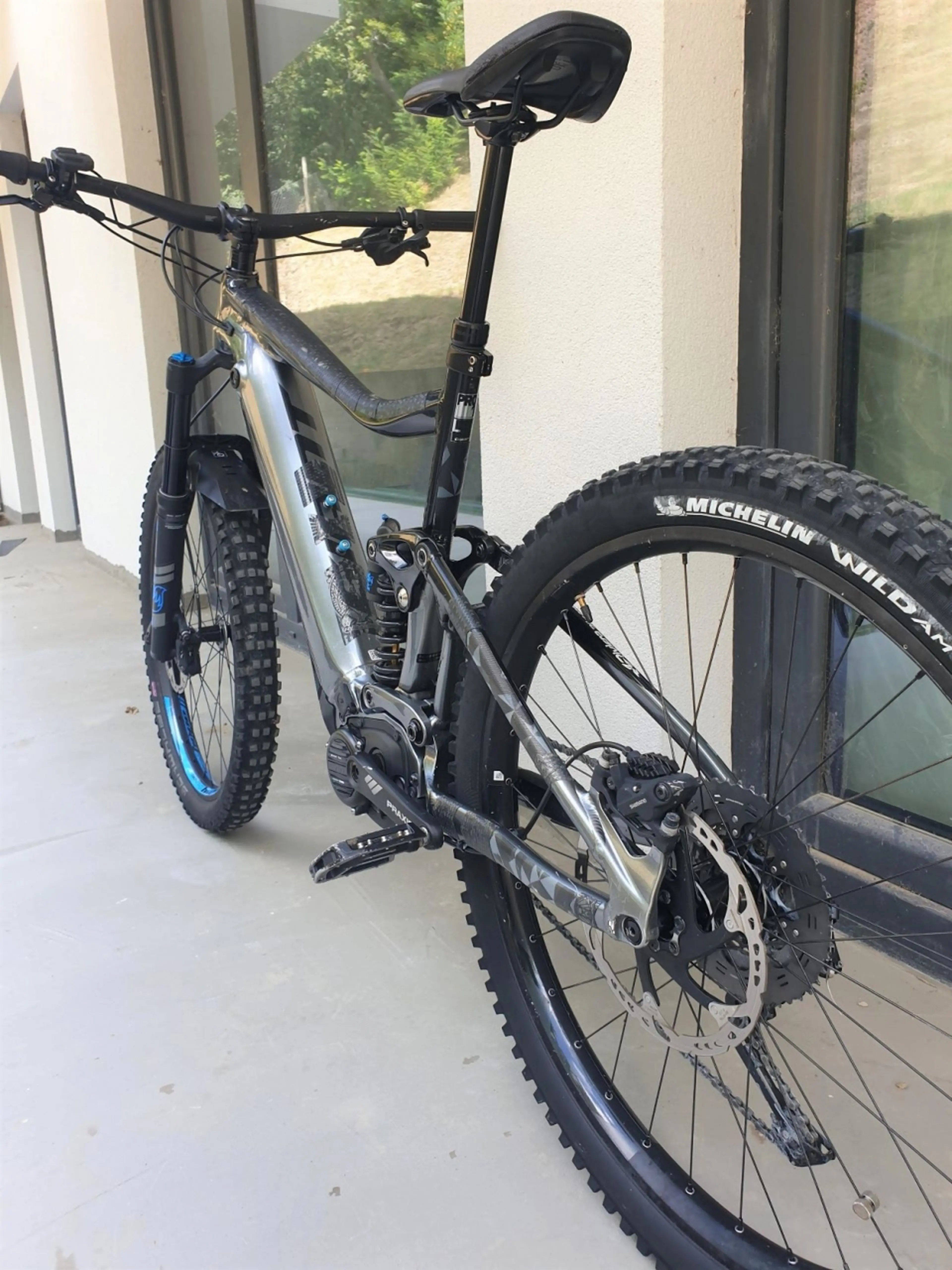 3. Bicicleta electrica full suspension Giant Trance SX E+ 1 Pro 2019