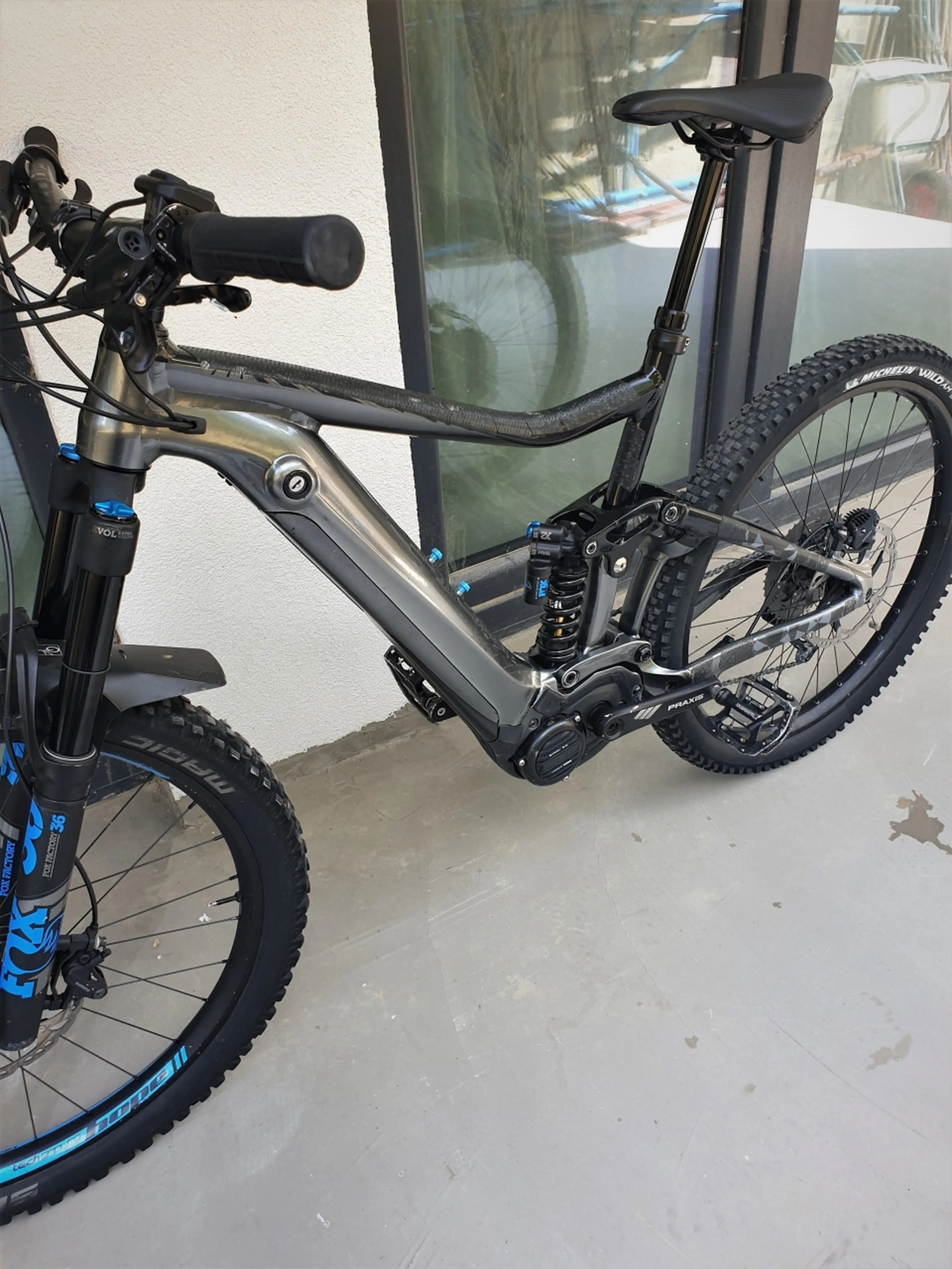 4. Bicicleta electrica full suspension Giant Trance SX E+ 1 Pro 2019