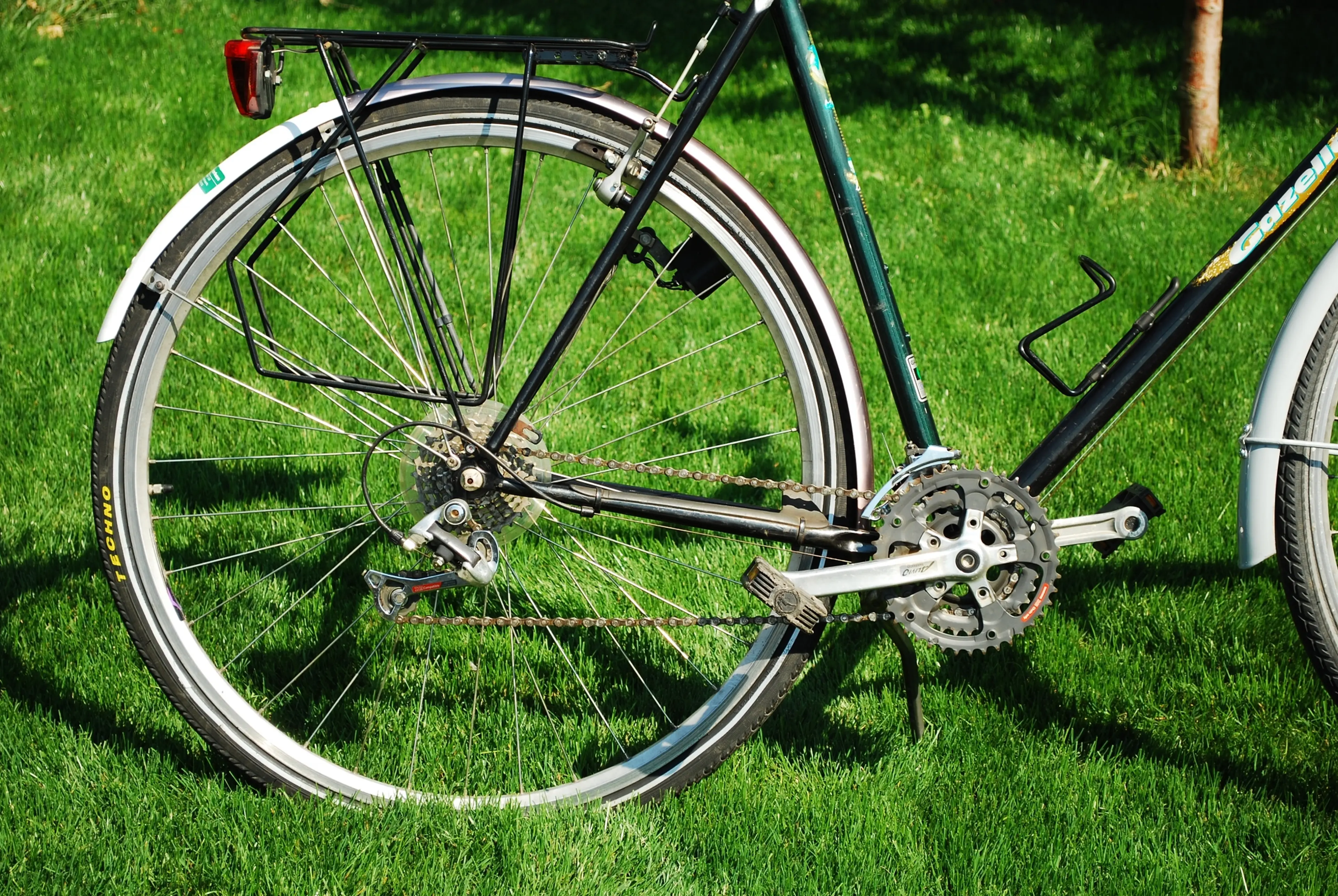 2. Vând bicicleta Gazelle Medeo Hybride Lite 28 inch