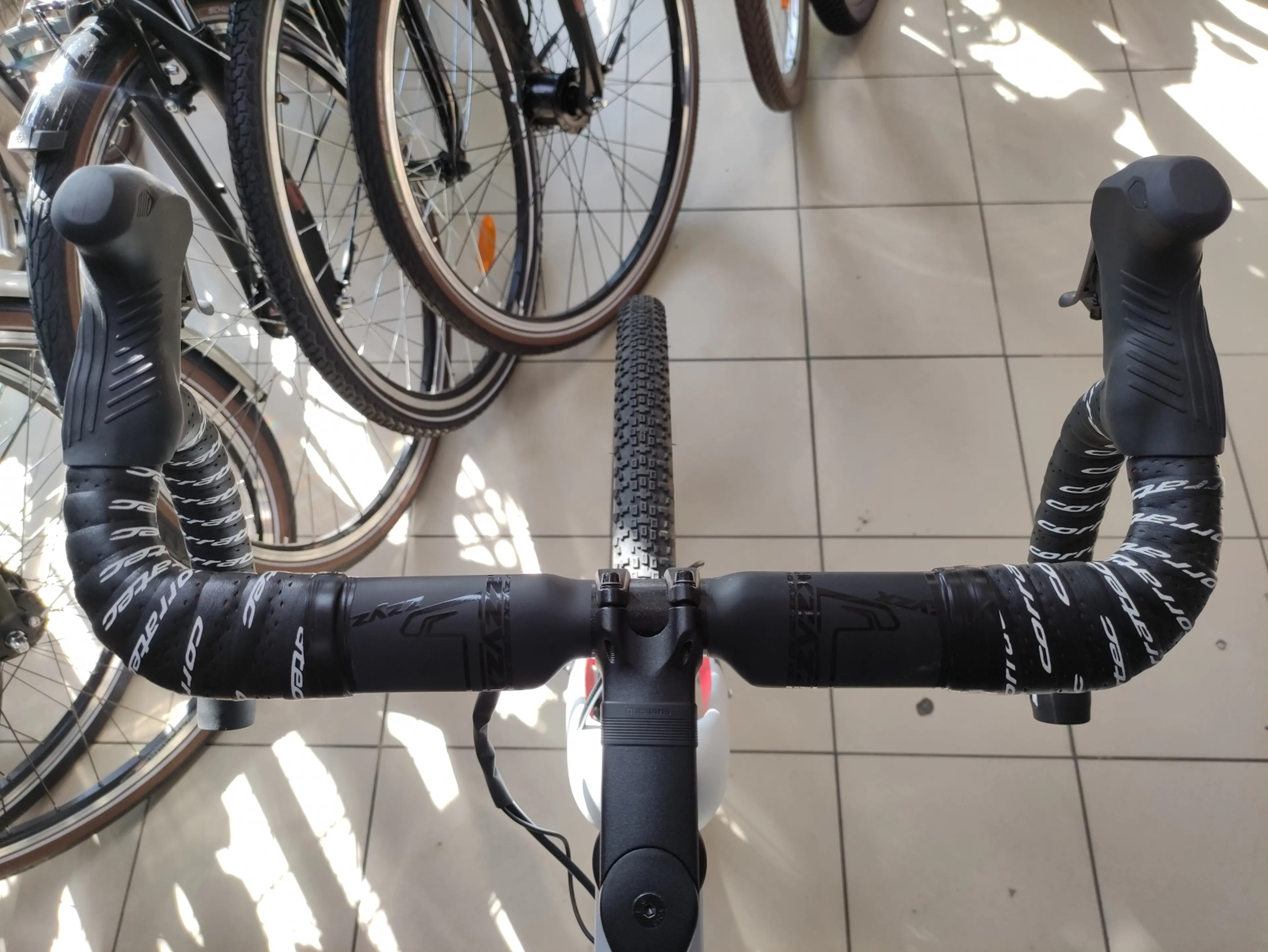 2. Bicicleta Gravel Carbon Corratec Allroad C1 2022 54CM