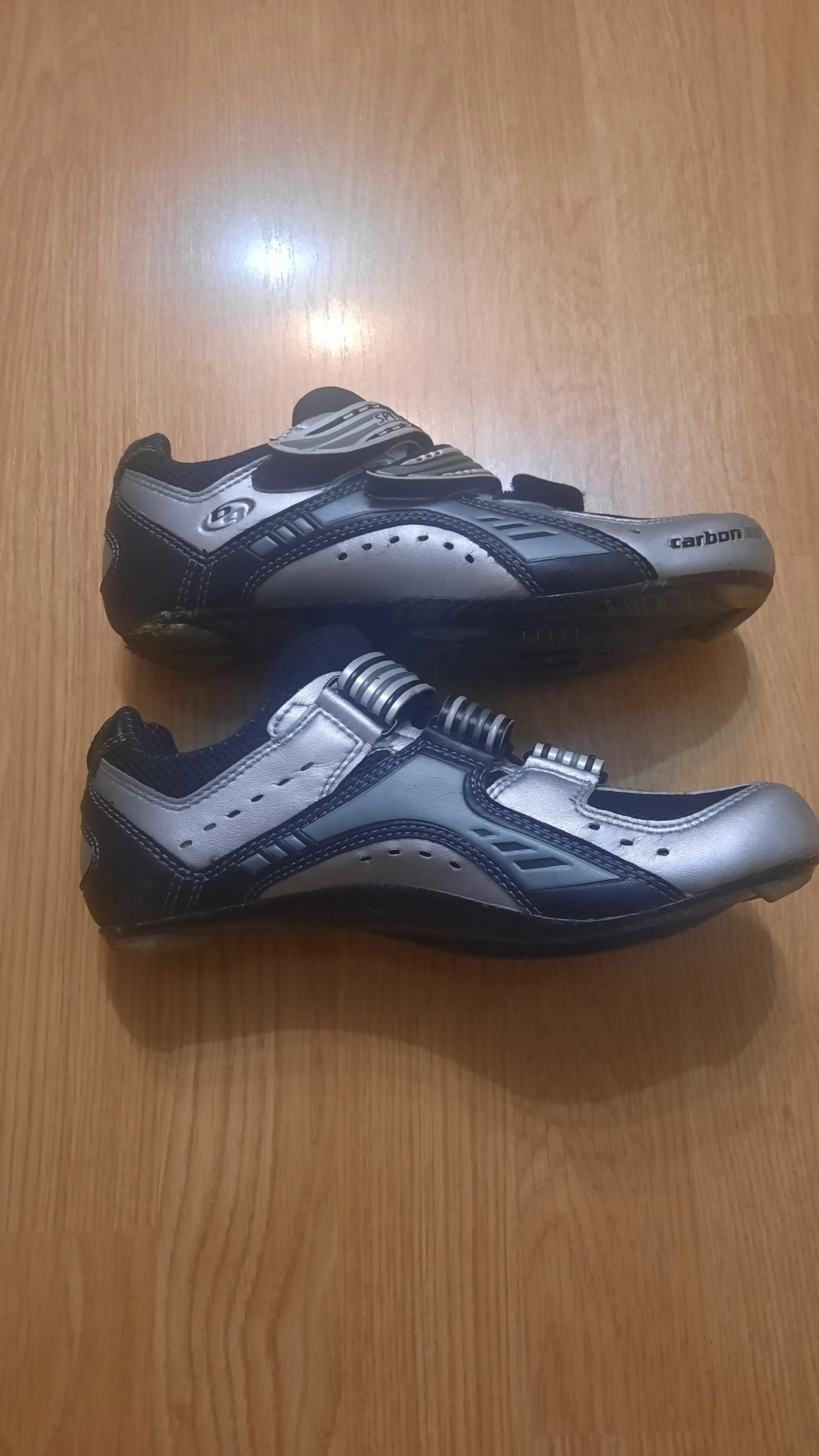 4. Pantofi ciclism Specialized carbon