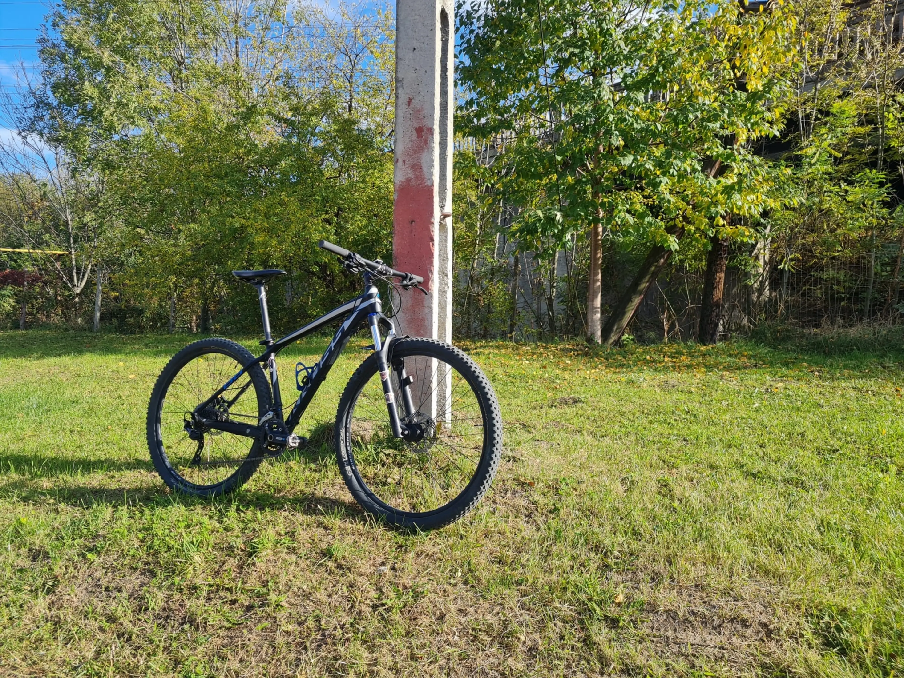 4. Bicicleta MTB Hardtail Kross Level B6, 2017