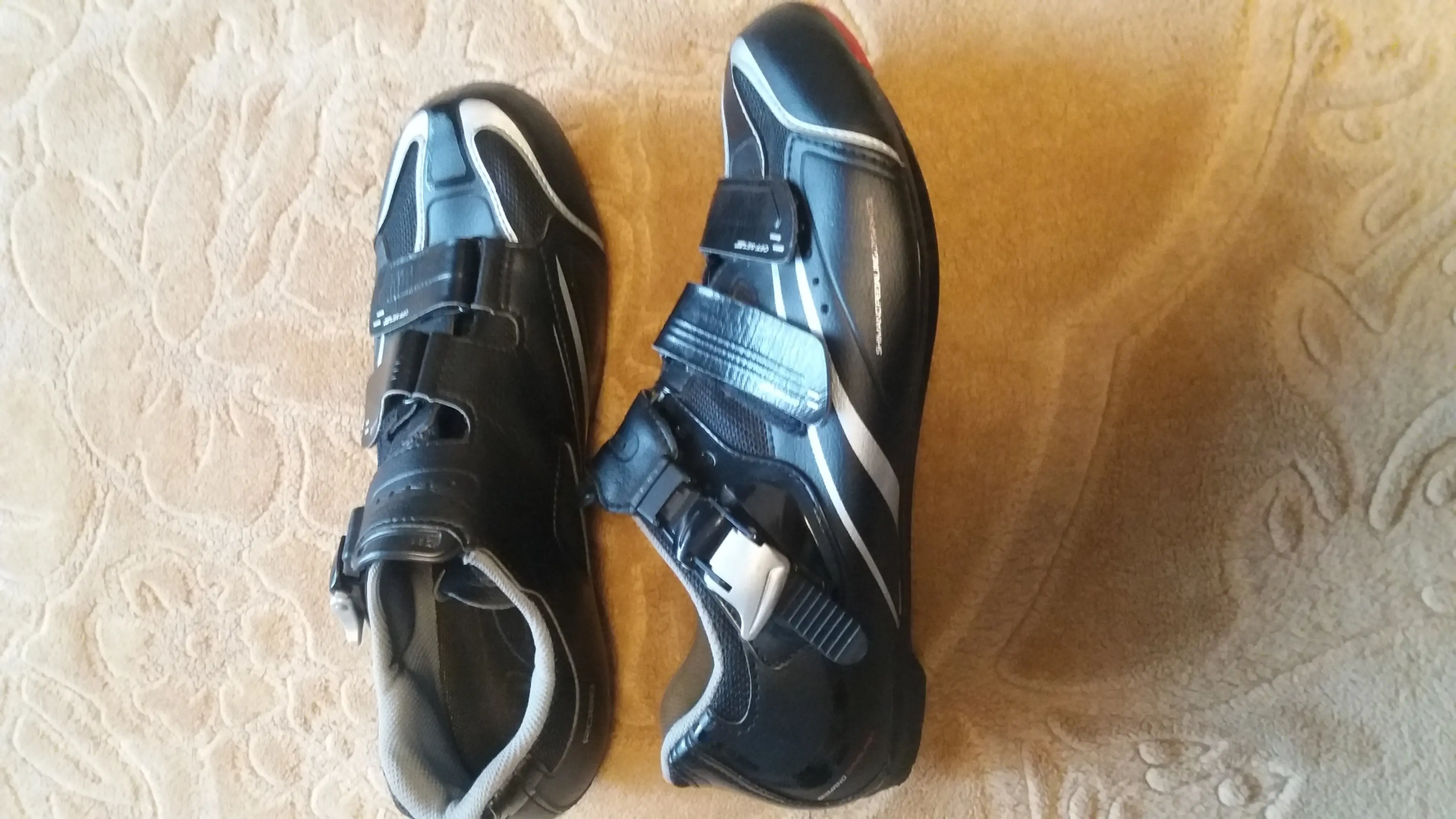 2. Pantofi ciclism Shimano