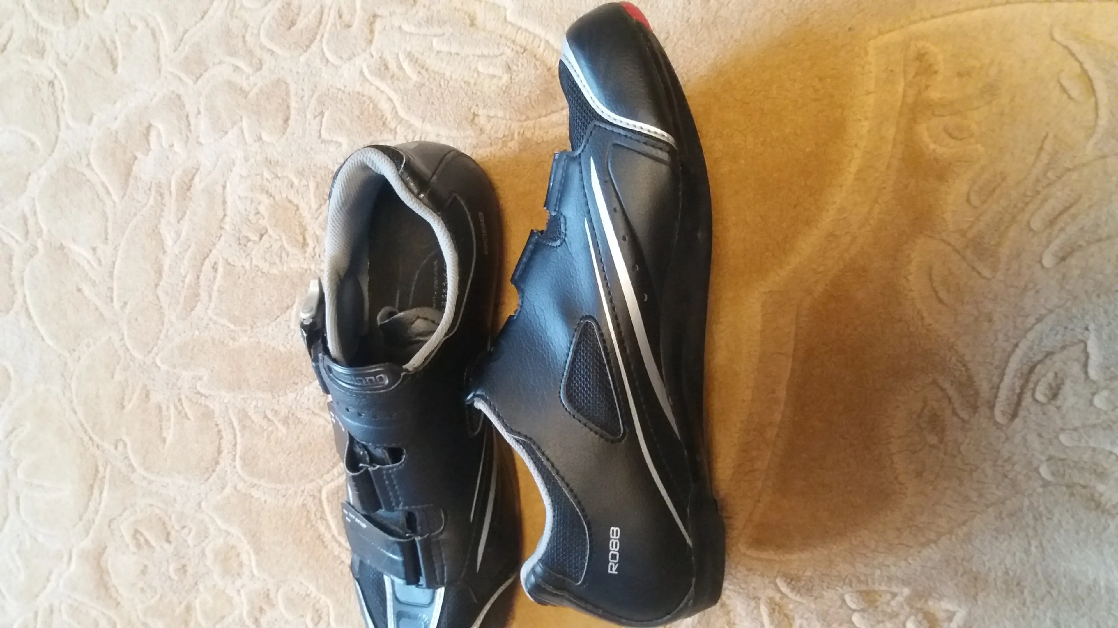 3. Pantofi ciclism Shimano