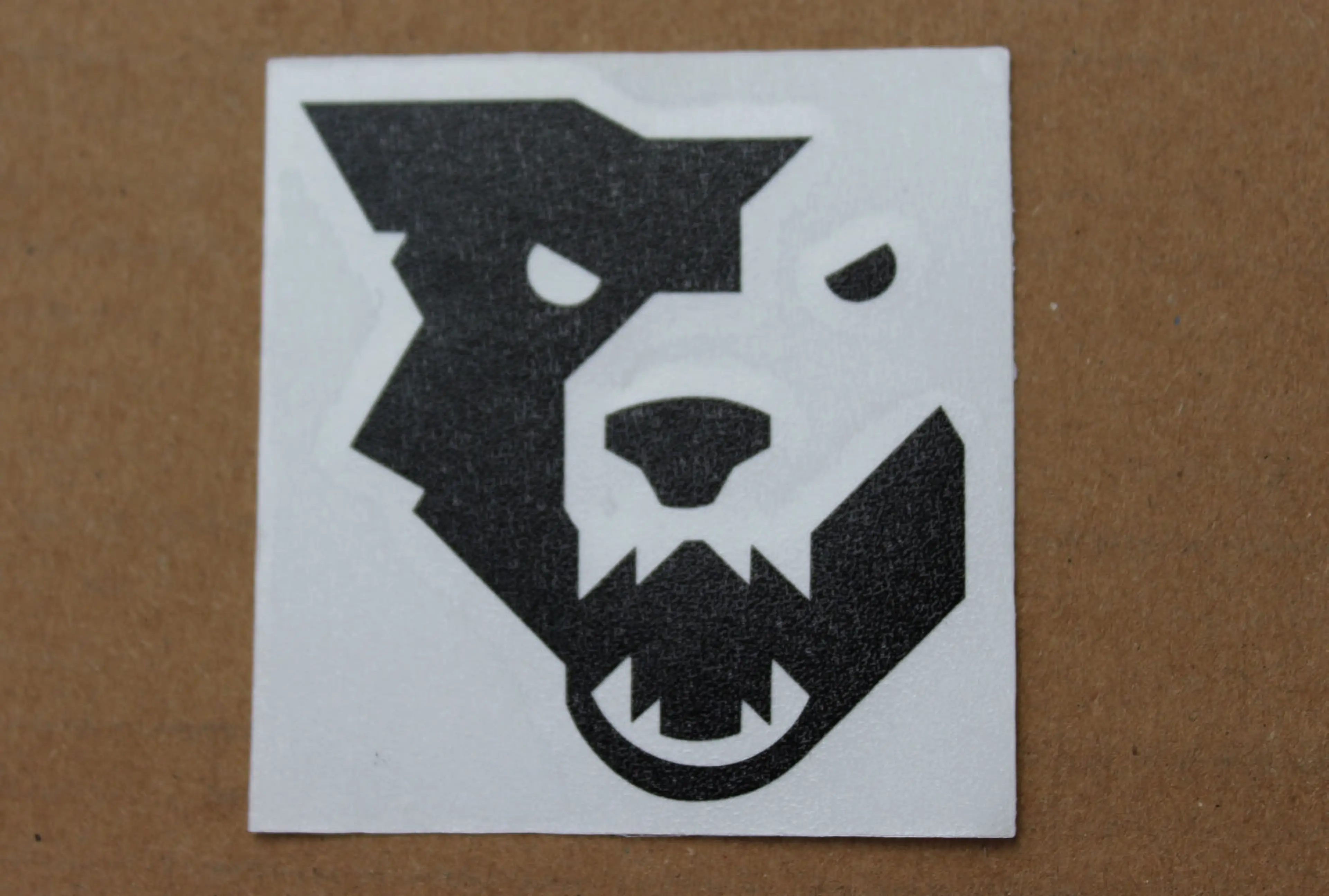 Image Wolf Tooth 54/56mm sticker - negru