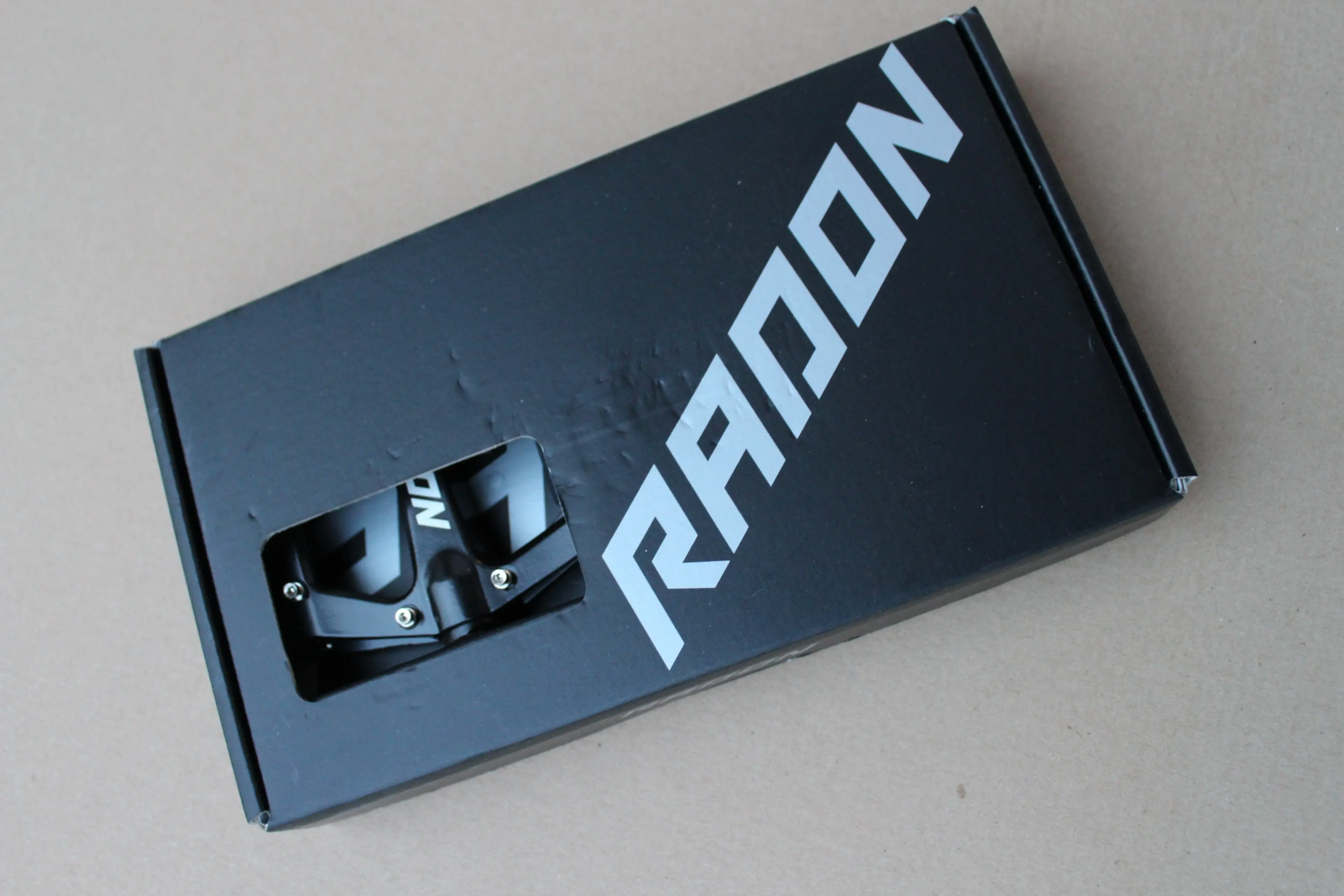 6. Radon ATB Flat - pedale