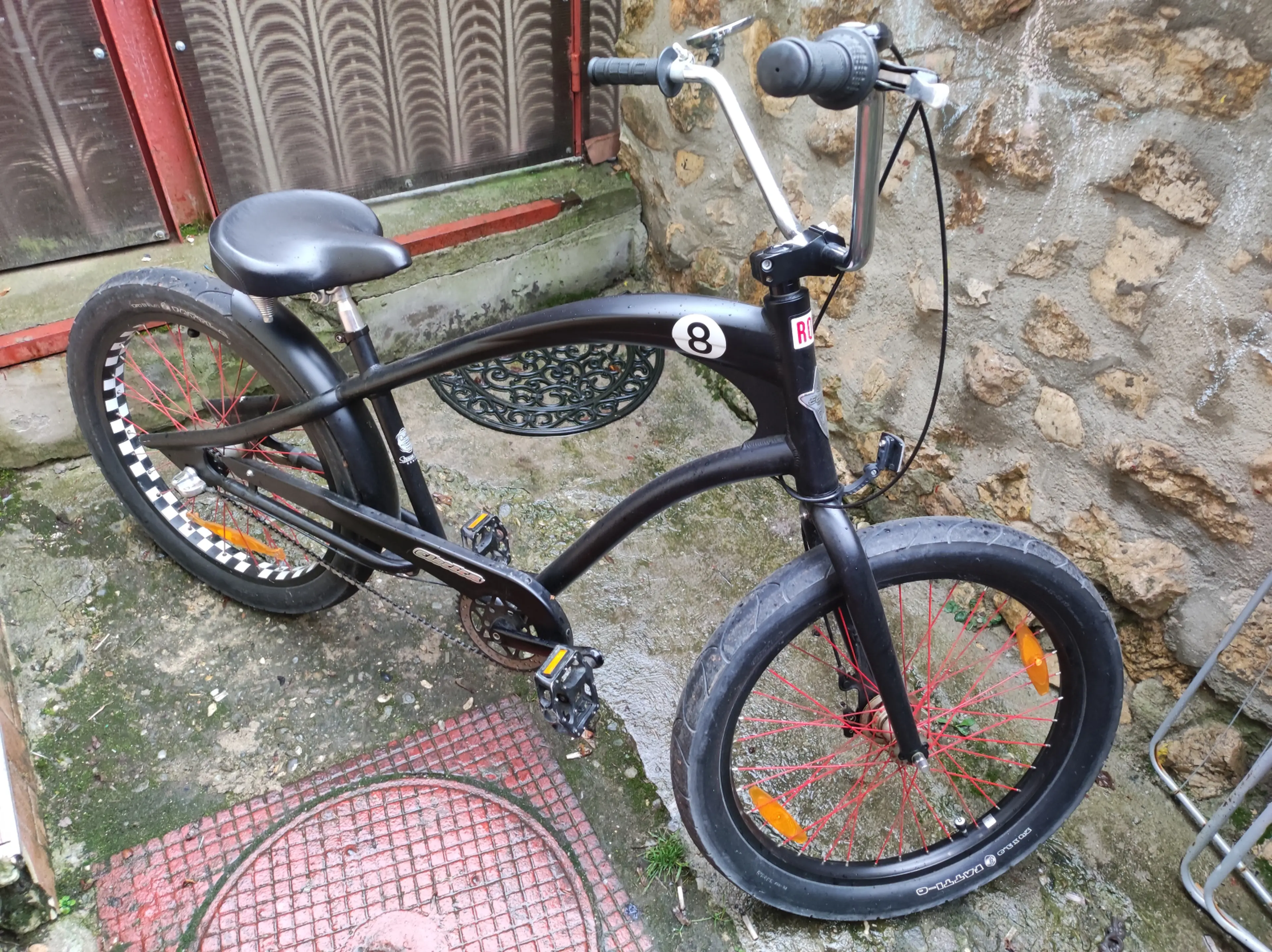 2. Bicicleta Electra Str 8