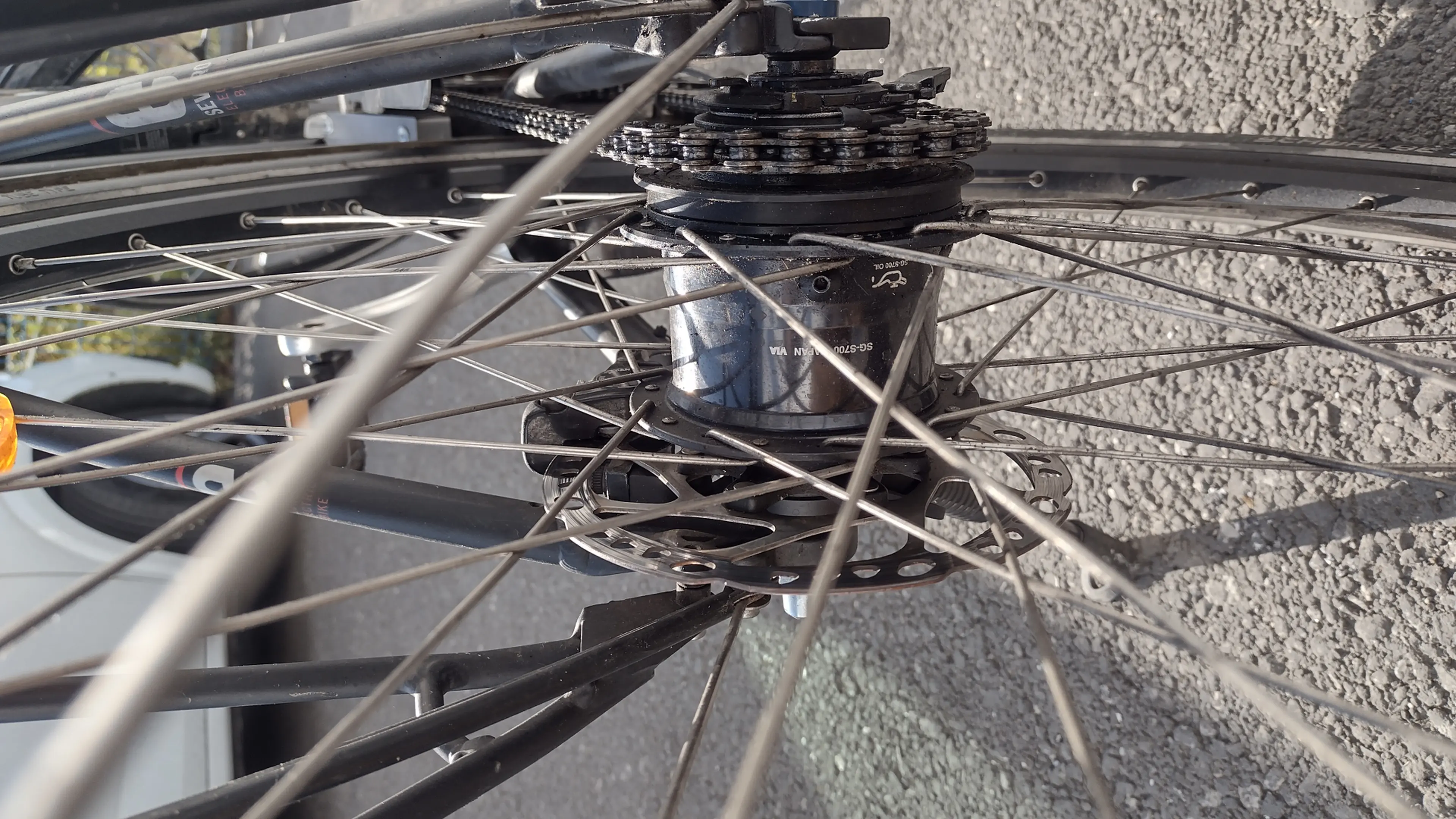 3. Bicicleta electrica KTM cu echipare Shimano Alfine