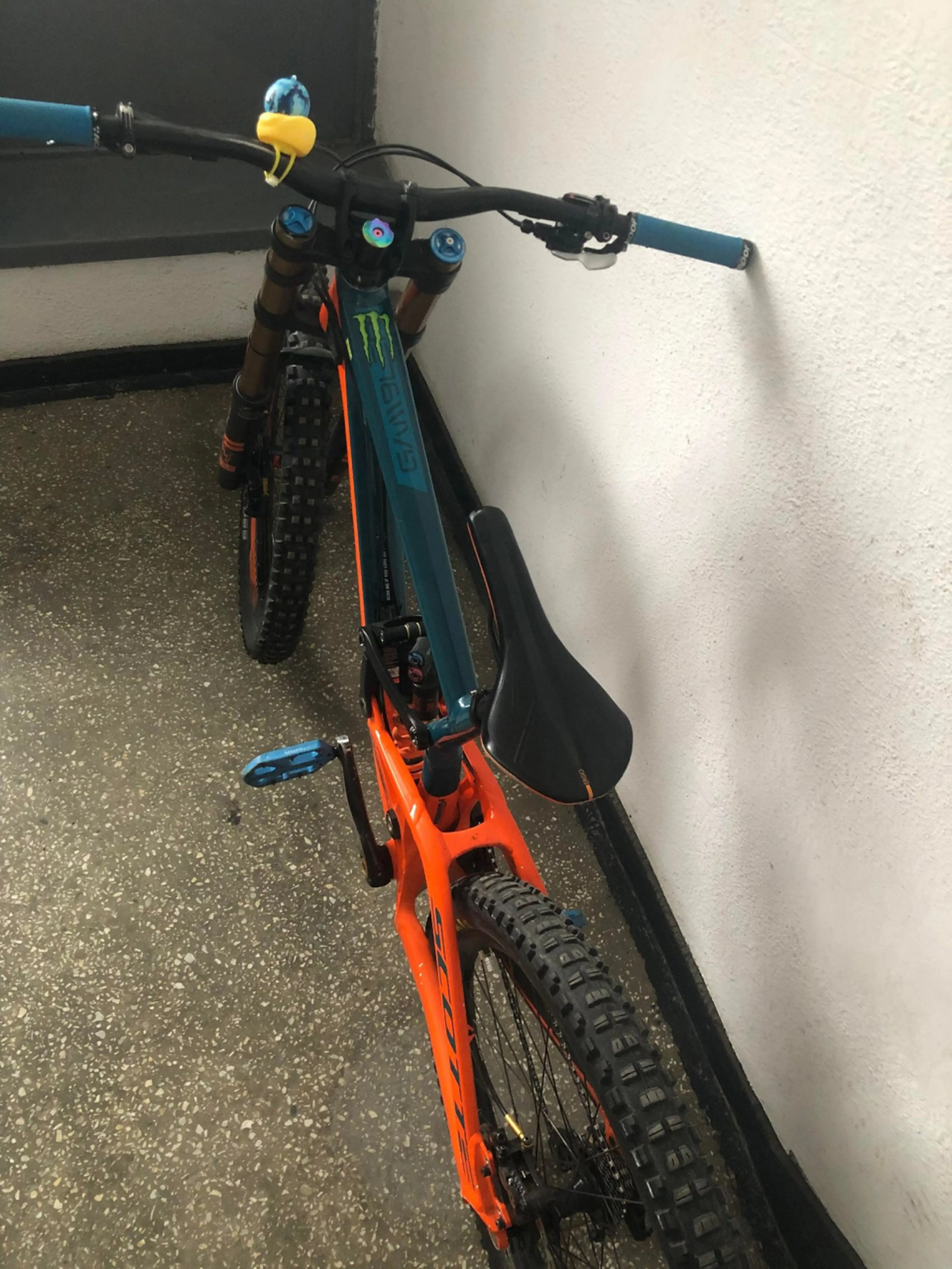 Image Bicicleta downhill Scott Gambler 710 2018