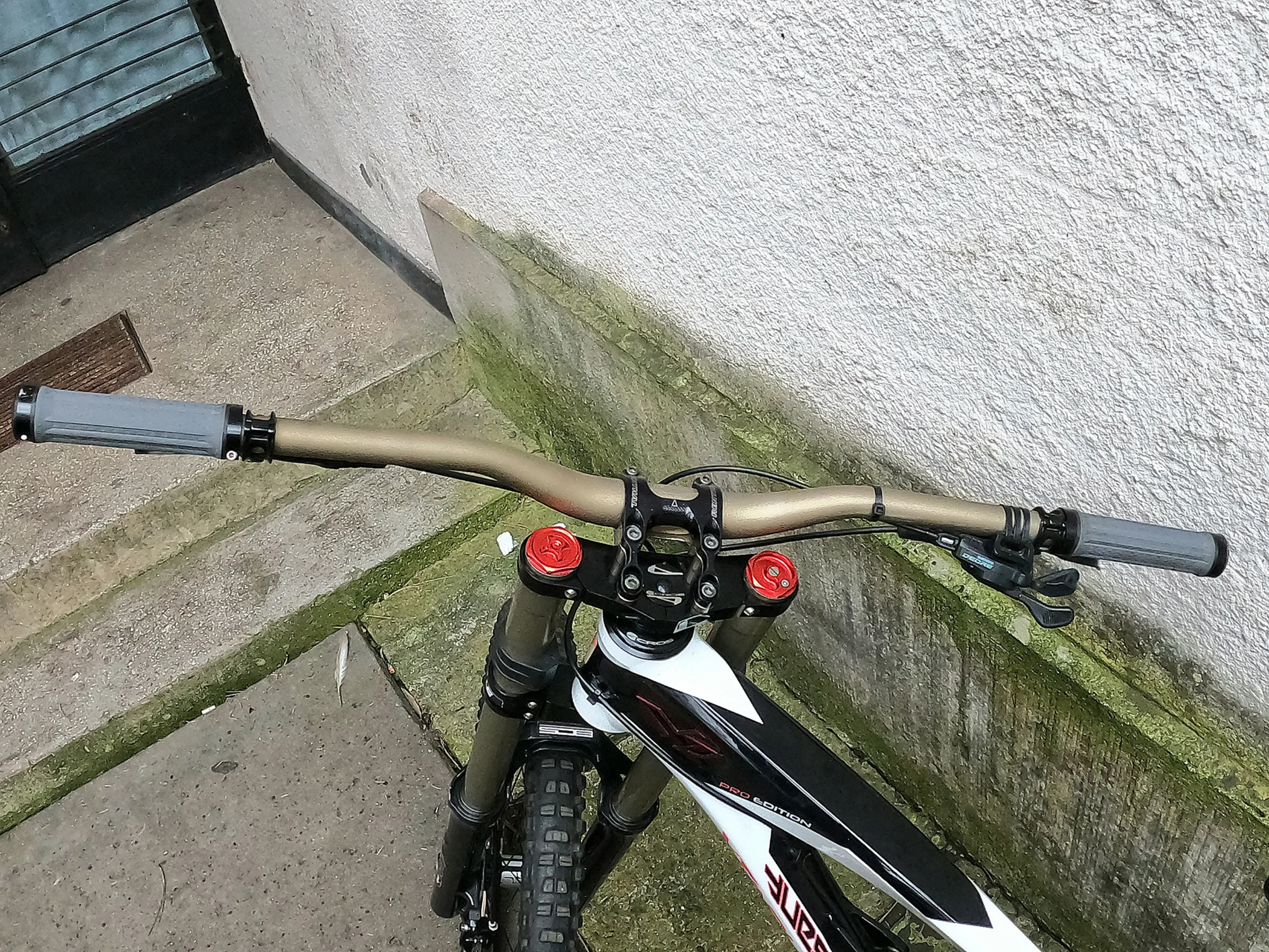 8. YT Industries Pro edition