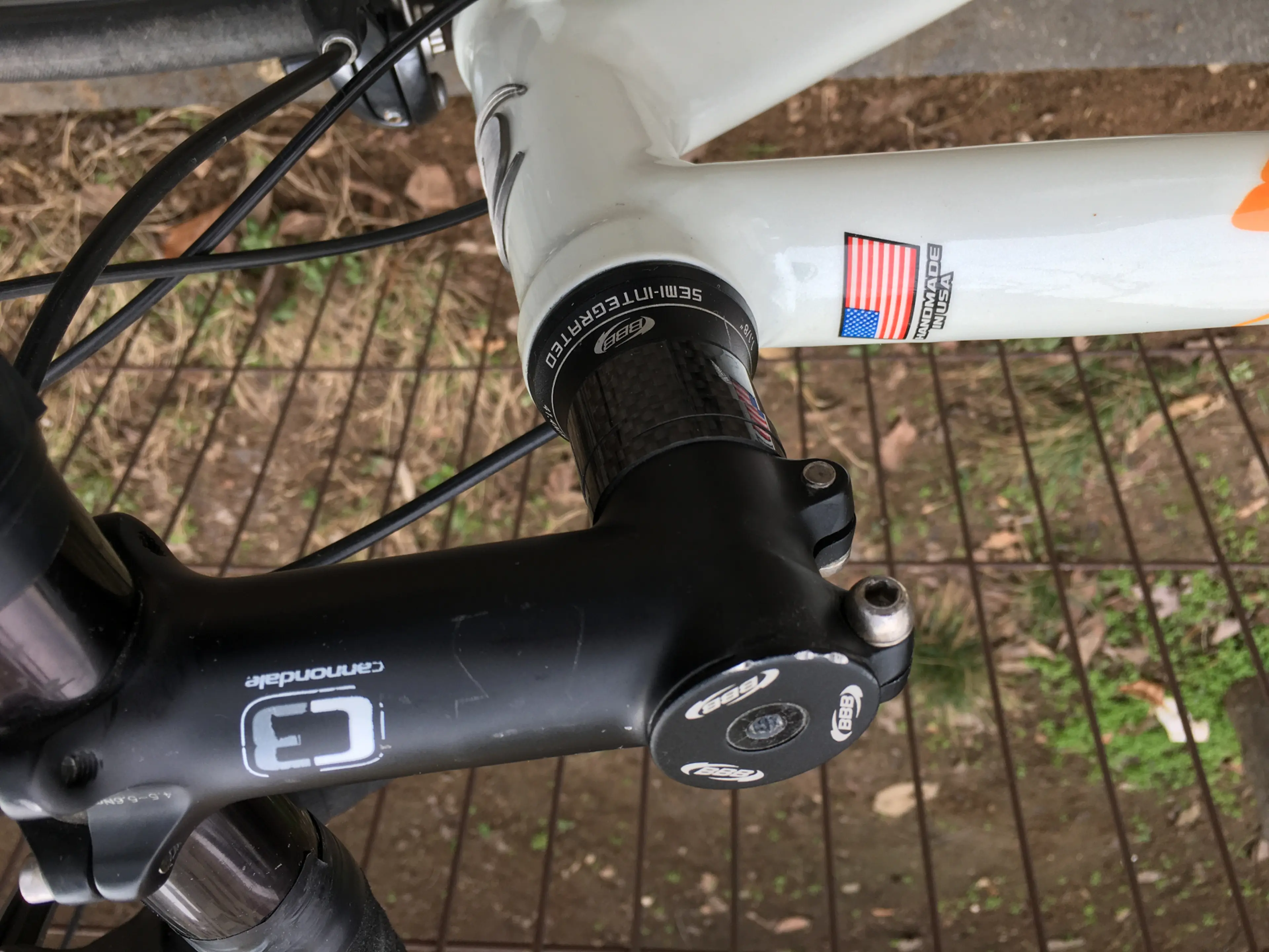 3. Bicicleta America cannondale carbon
