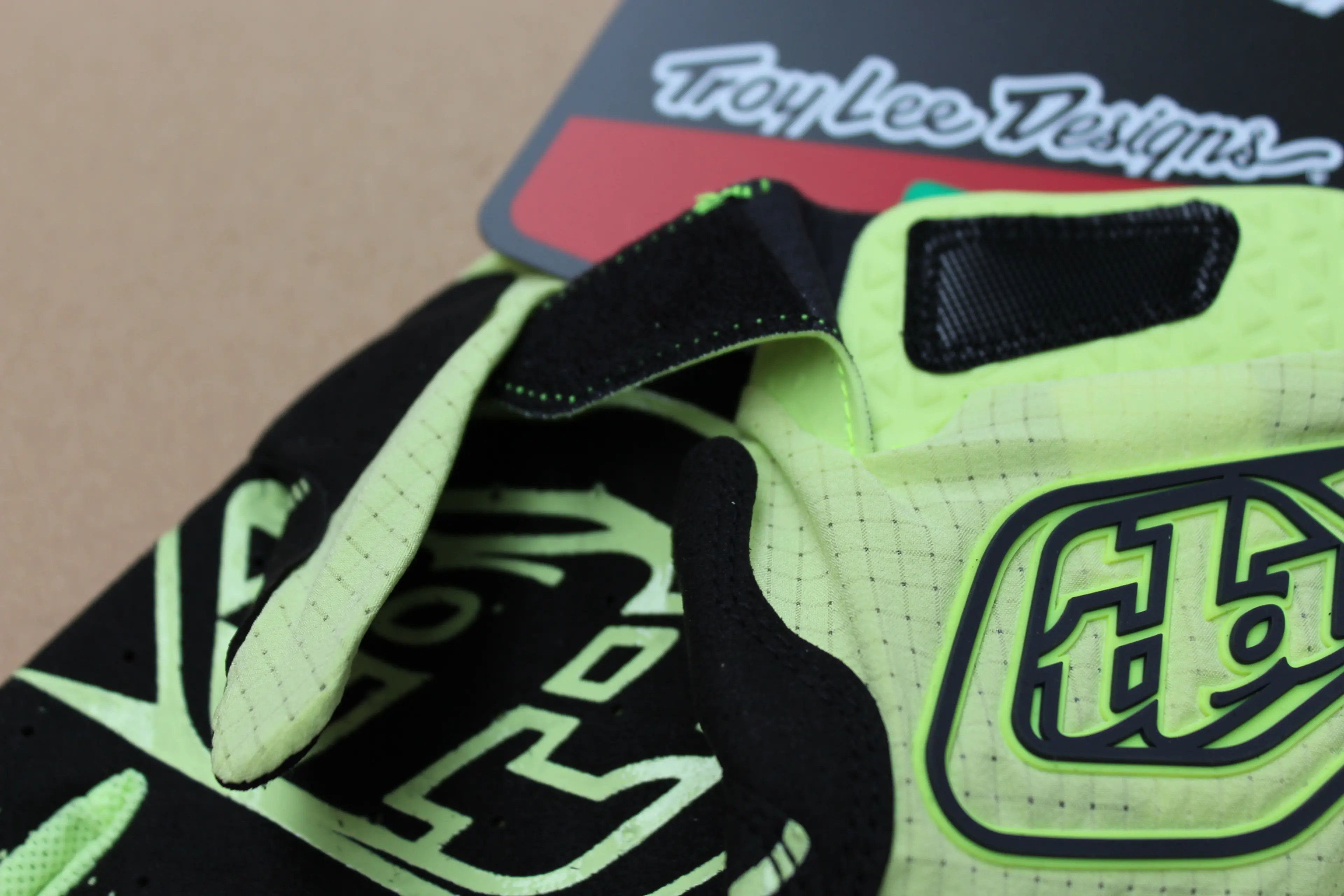 2. Troy Lee Designs Air - Glo Green - Large