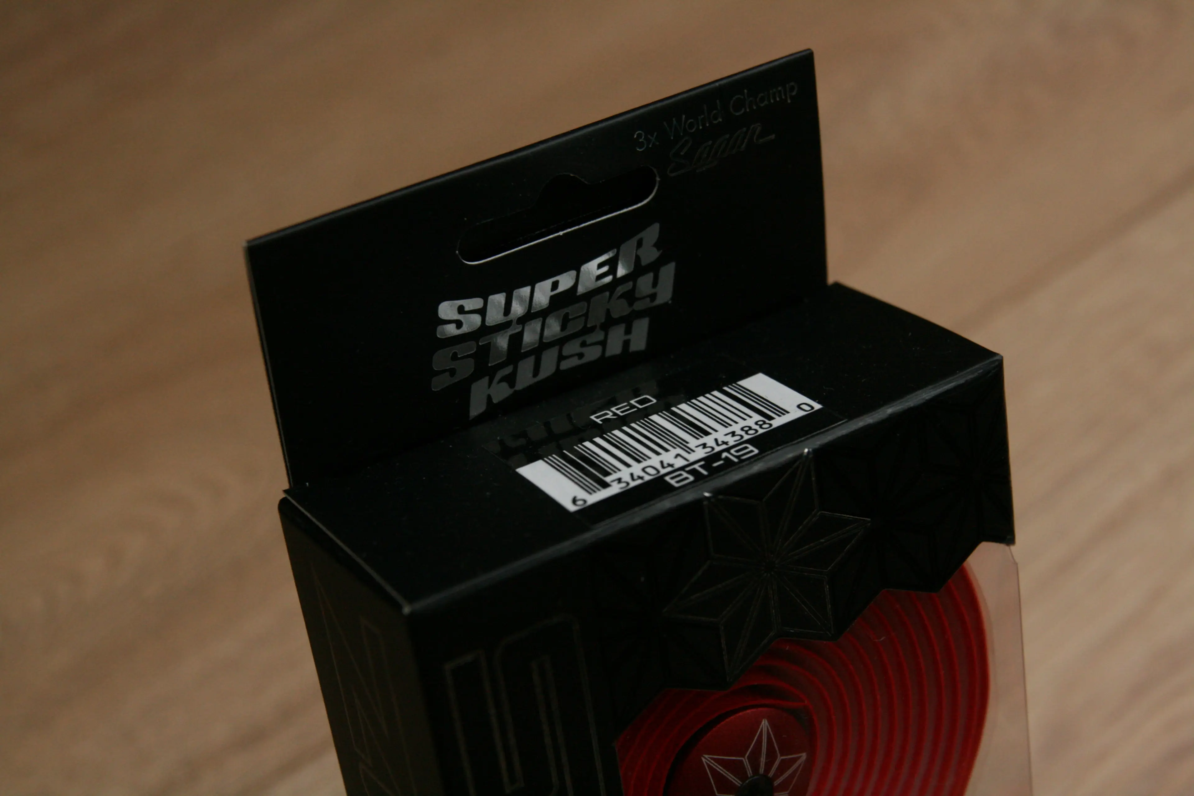 2. Ghidolina Supacaz Super Sticky Cush Classic - rosu