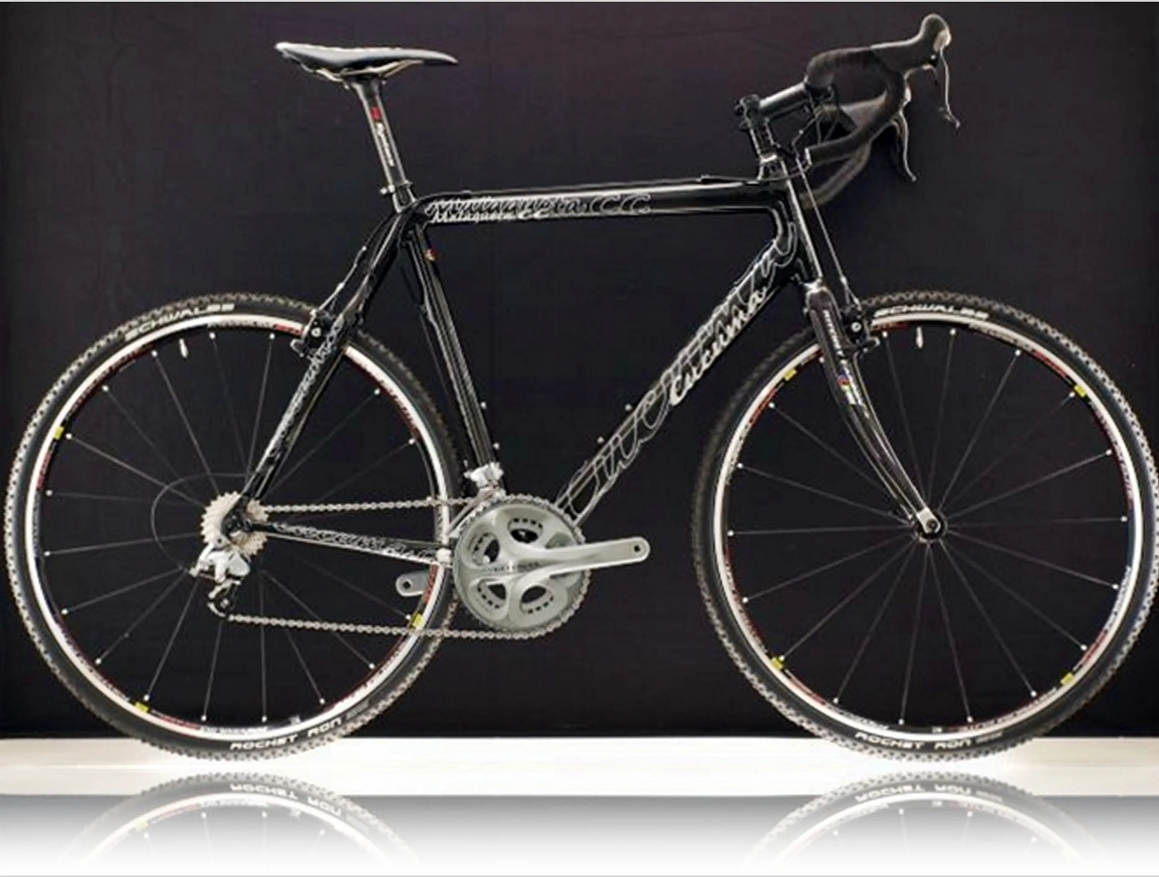 2. Vând bicicletă cyclocross carbon Cucuma Malagueta
