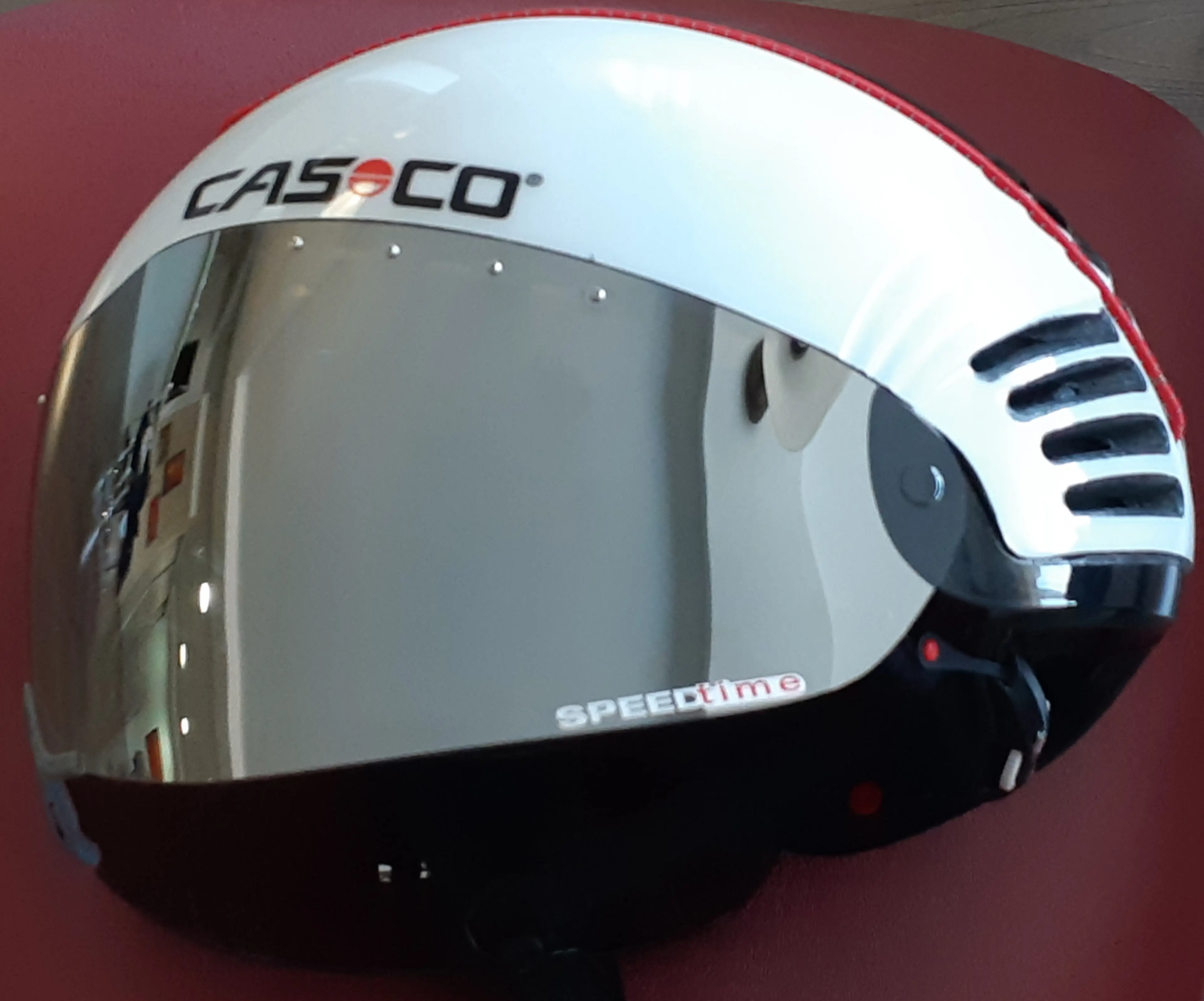 1. Casca time trial Casco Speedtime