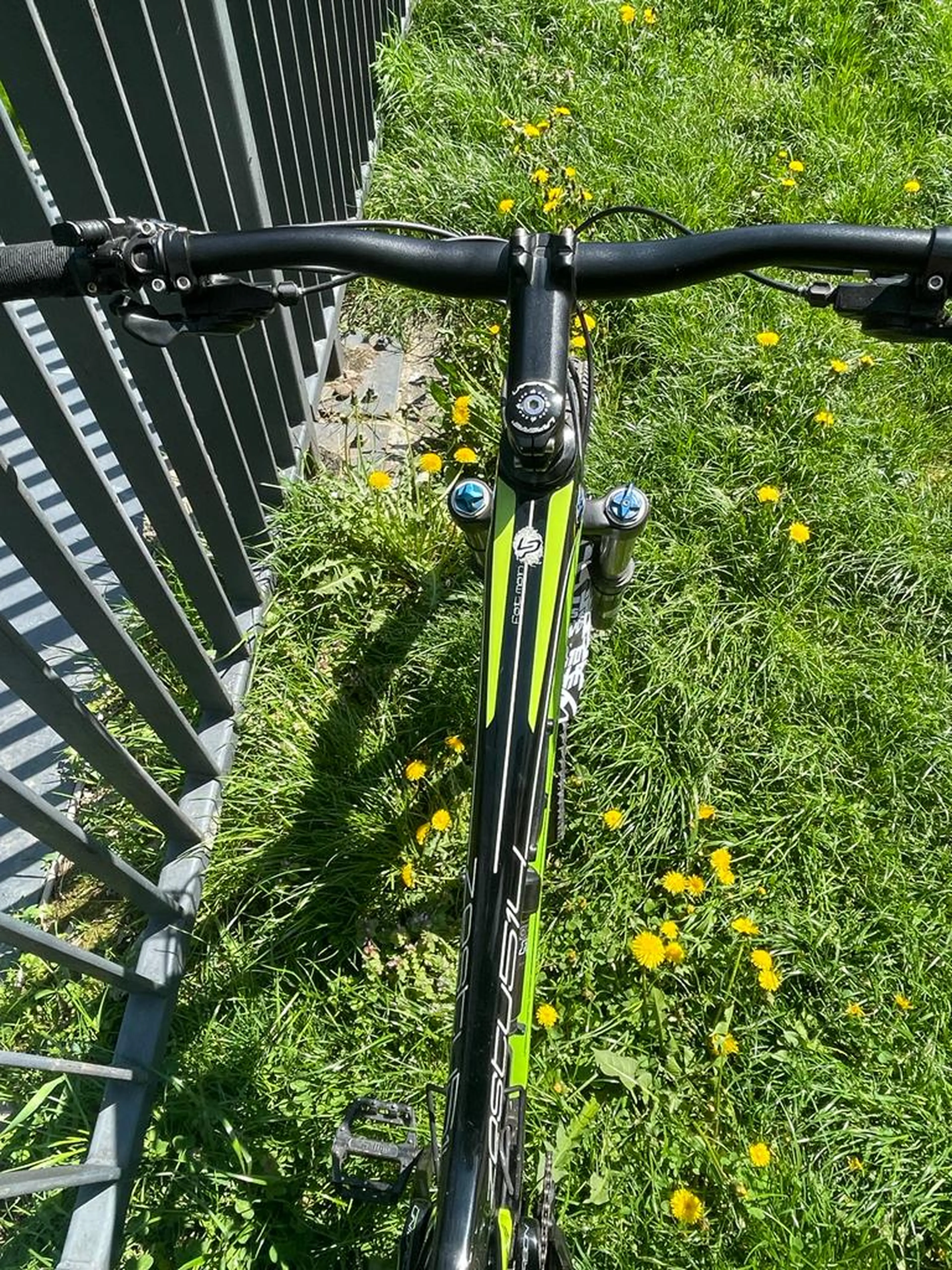 2. Bicicleta Enduro/Trail Lapierre Zesty 514