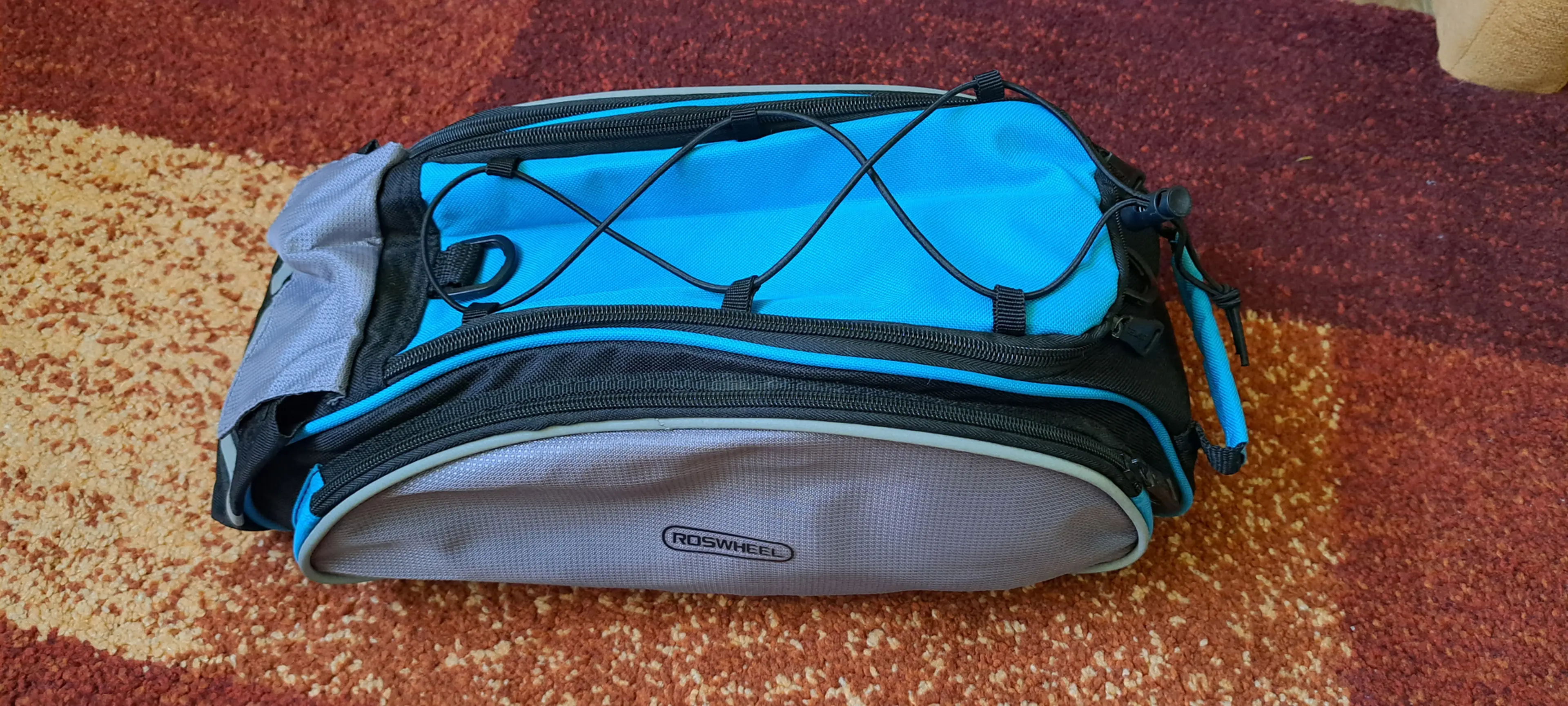 Image Vand geanta cu suport transport si gentuta cadru ideale cicloturism/anduranta