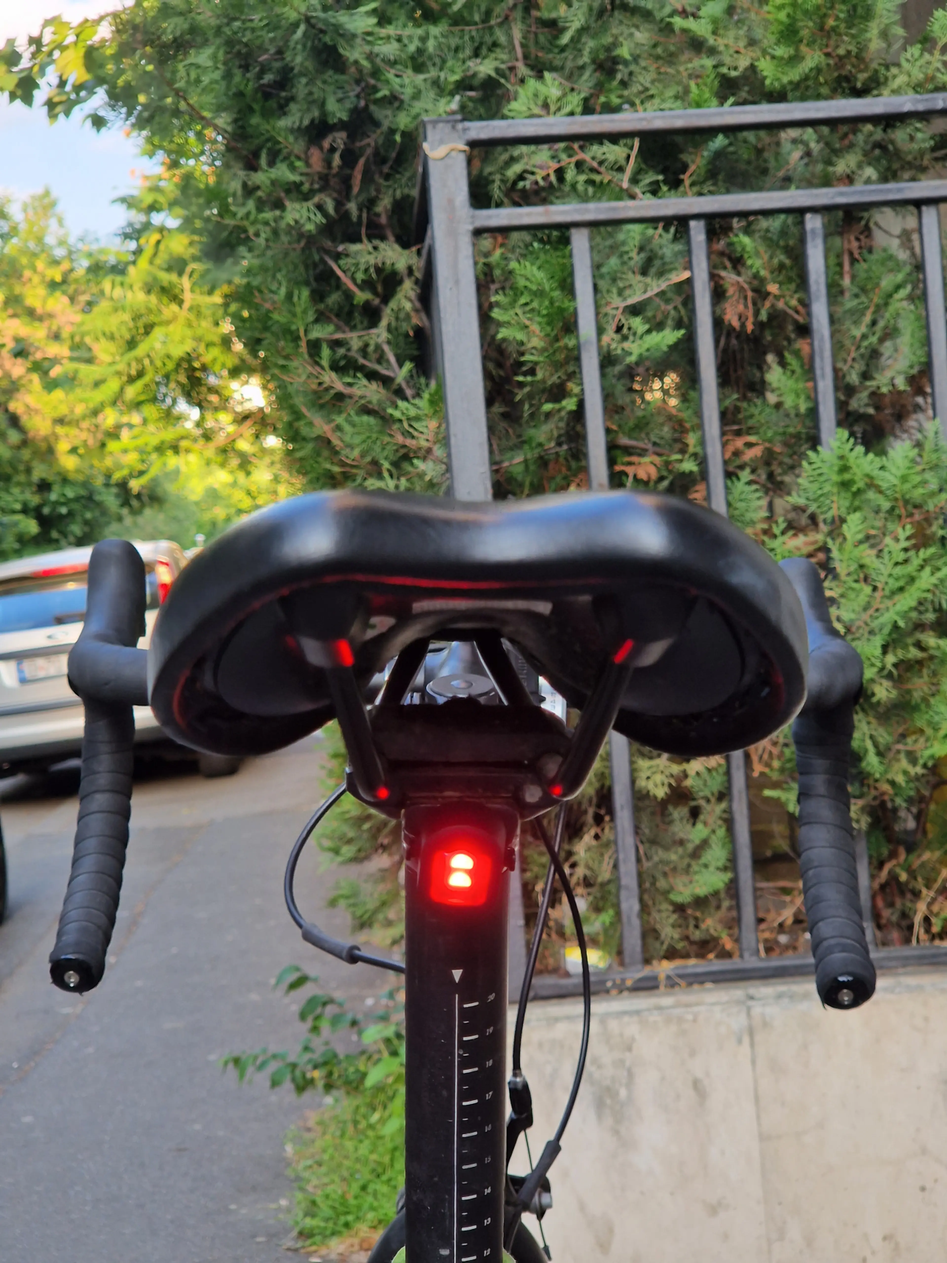 Image Mini Lumina stop bicicleta sau drona cu acumulator USB