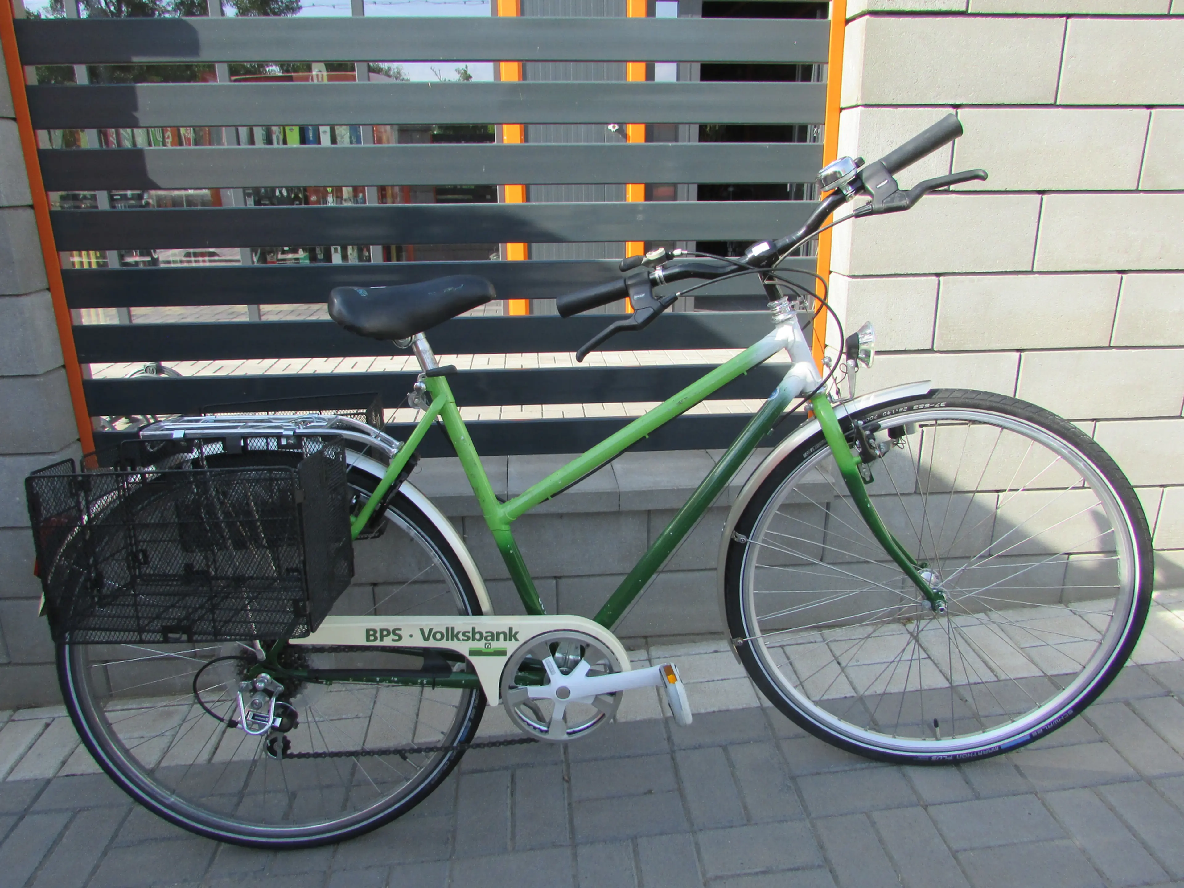 1. Bicicleta Volksbank 28"