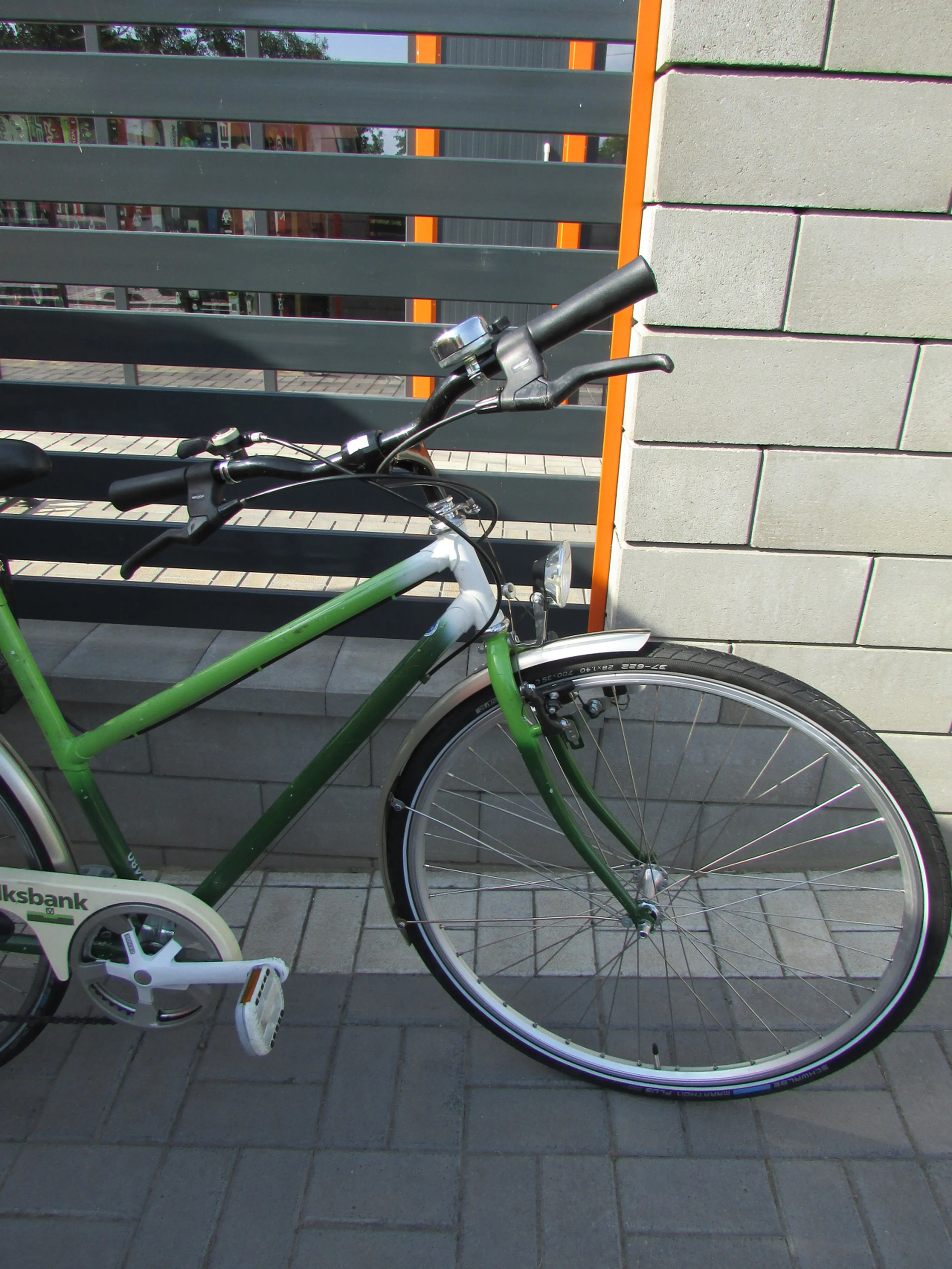 10. Bicicleta Volksbank 28"