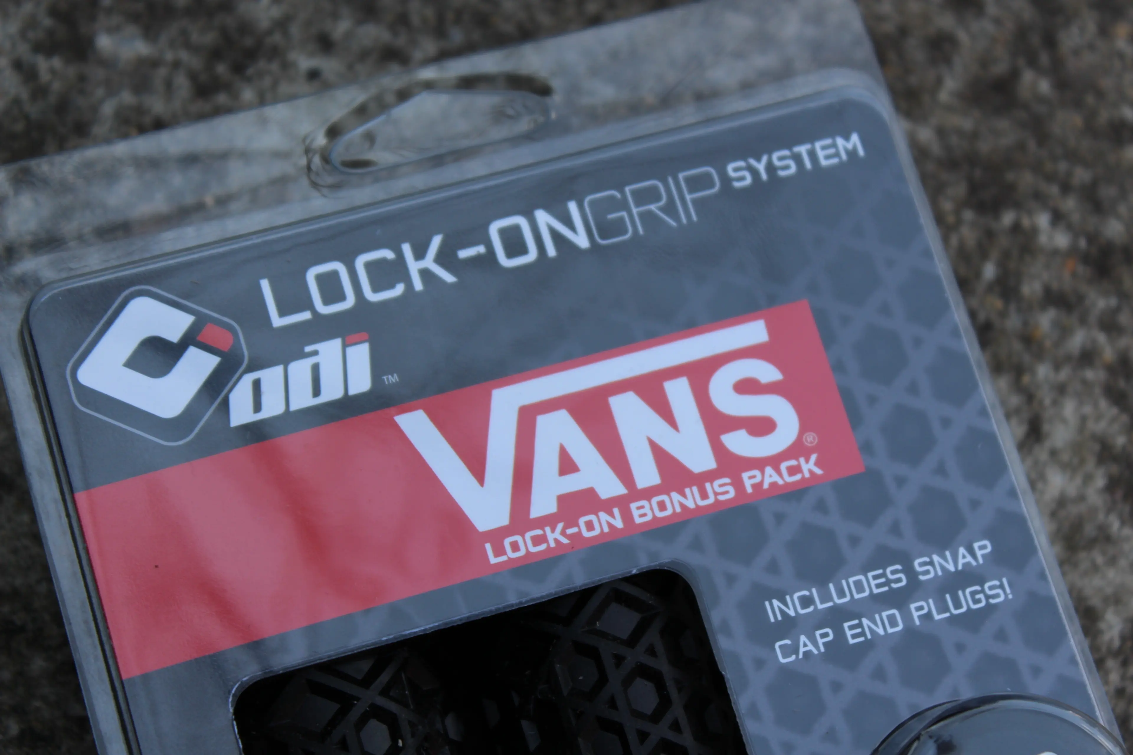 2. ODI Vans Limited Edition Lock-On grips - negru