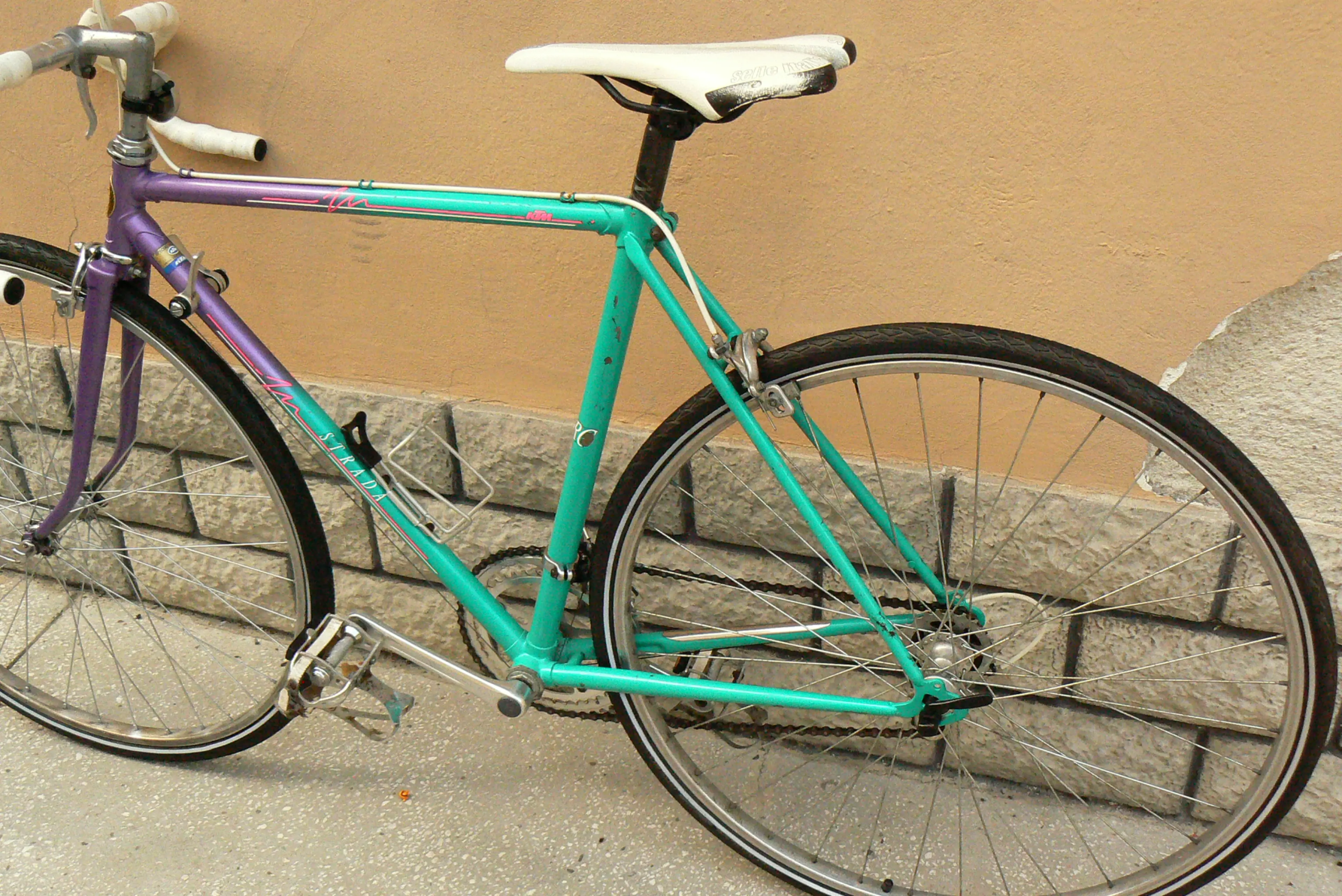 10. Bicicleta semicurisiera vintage KTM
