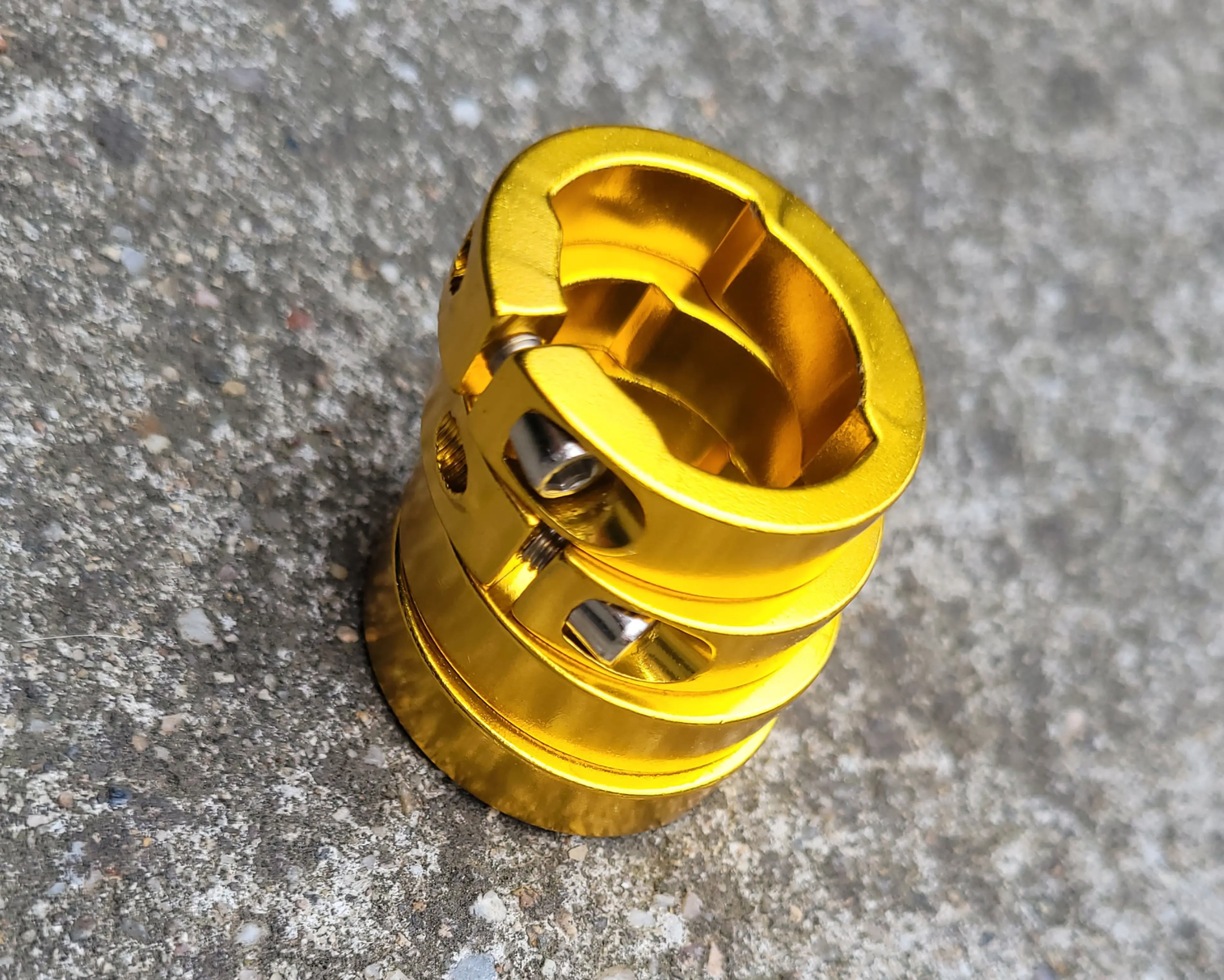 Image On-Off inele Lock-On pentru manson bicicleta - auriu eloxat
