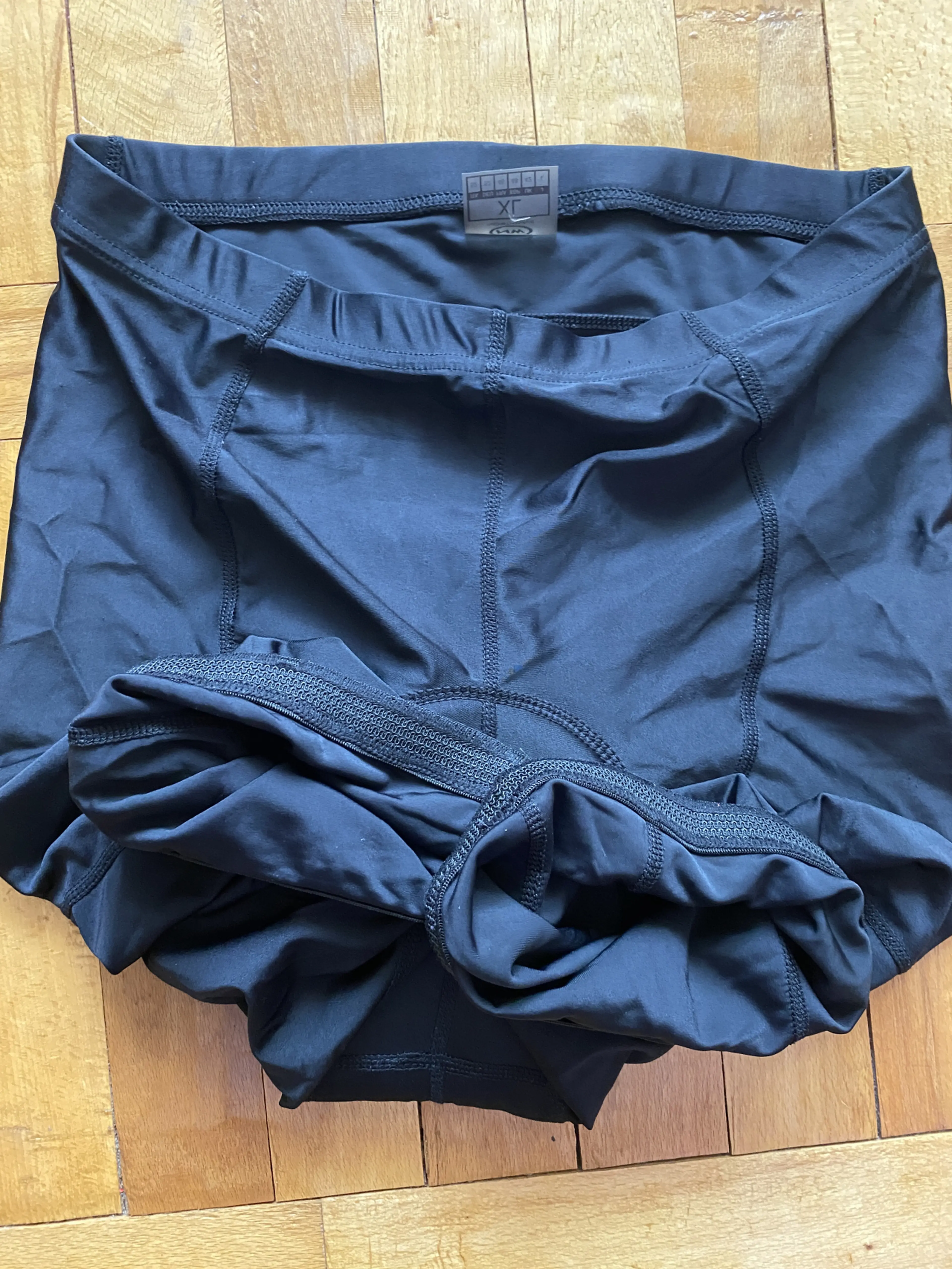 3. Pantaloni NW XL