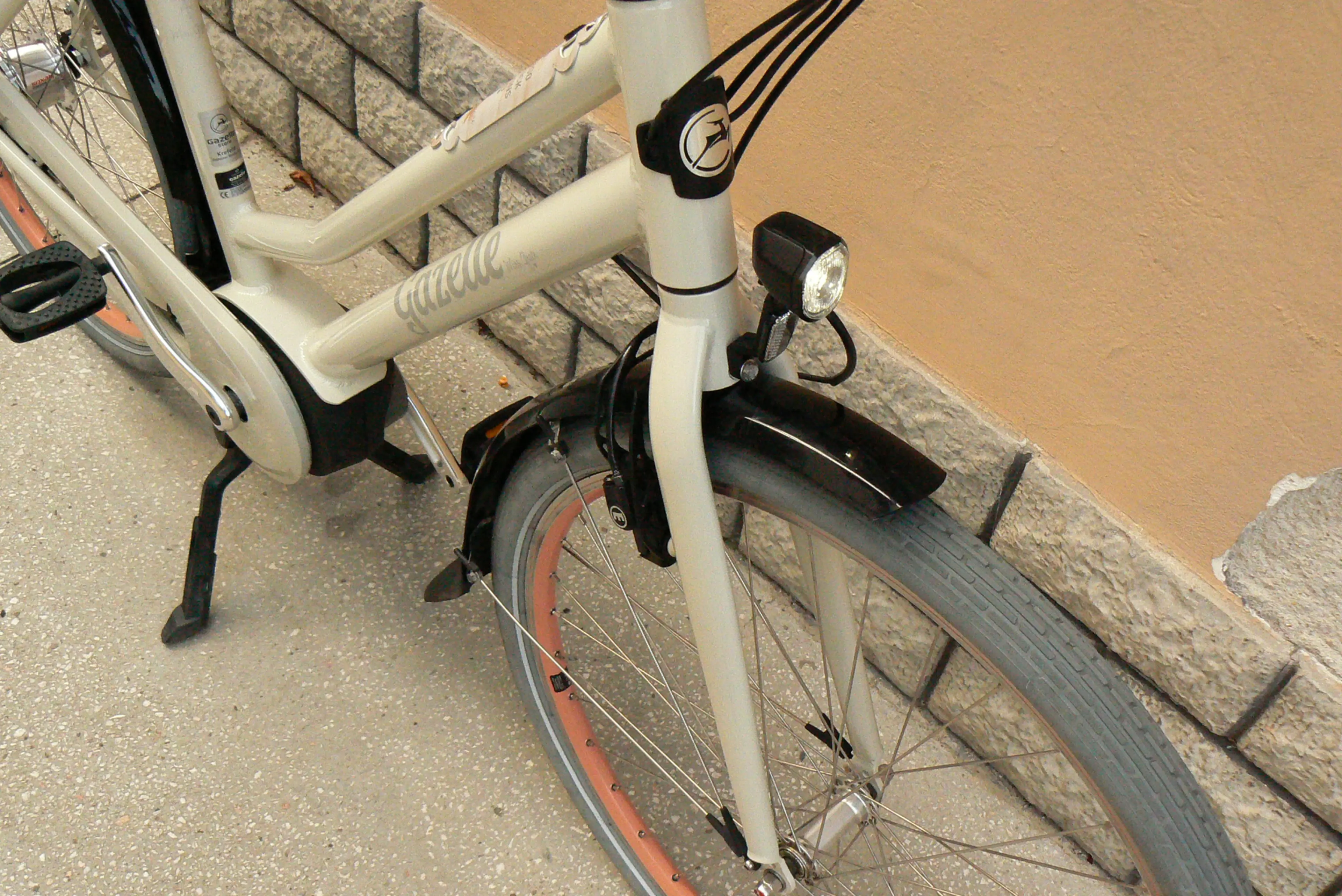 2. Bicicleta electrica Gazelle