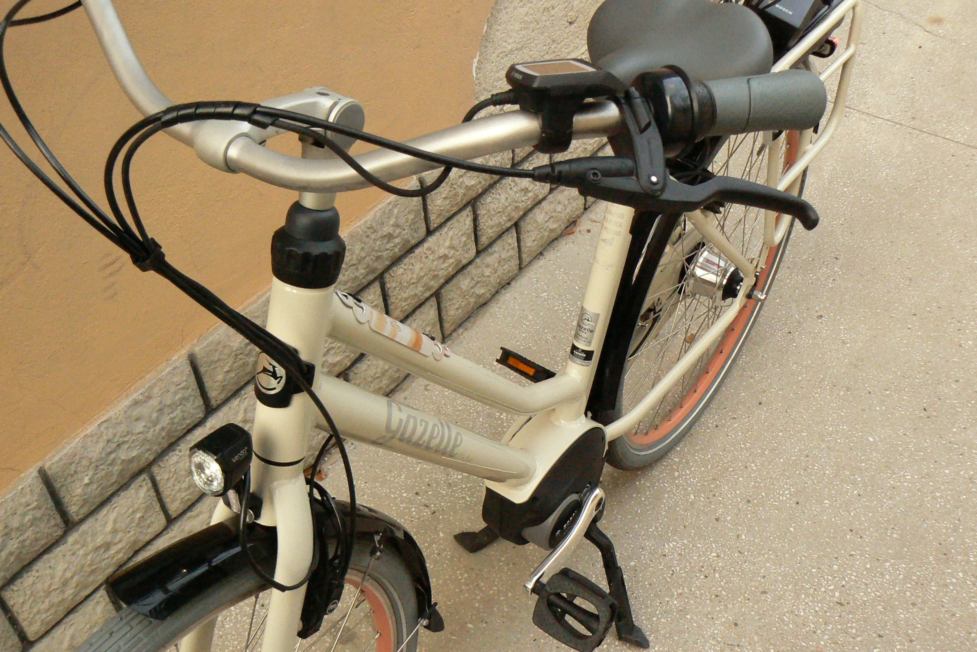 8. Bicicleta electrica Gazelle