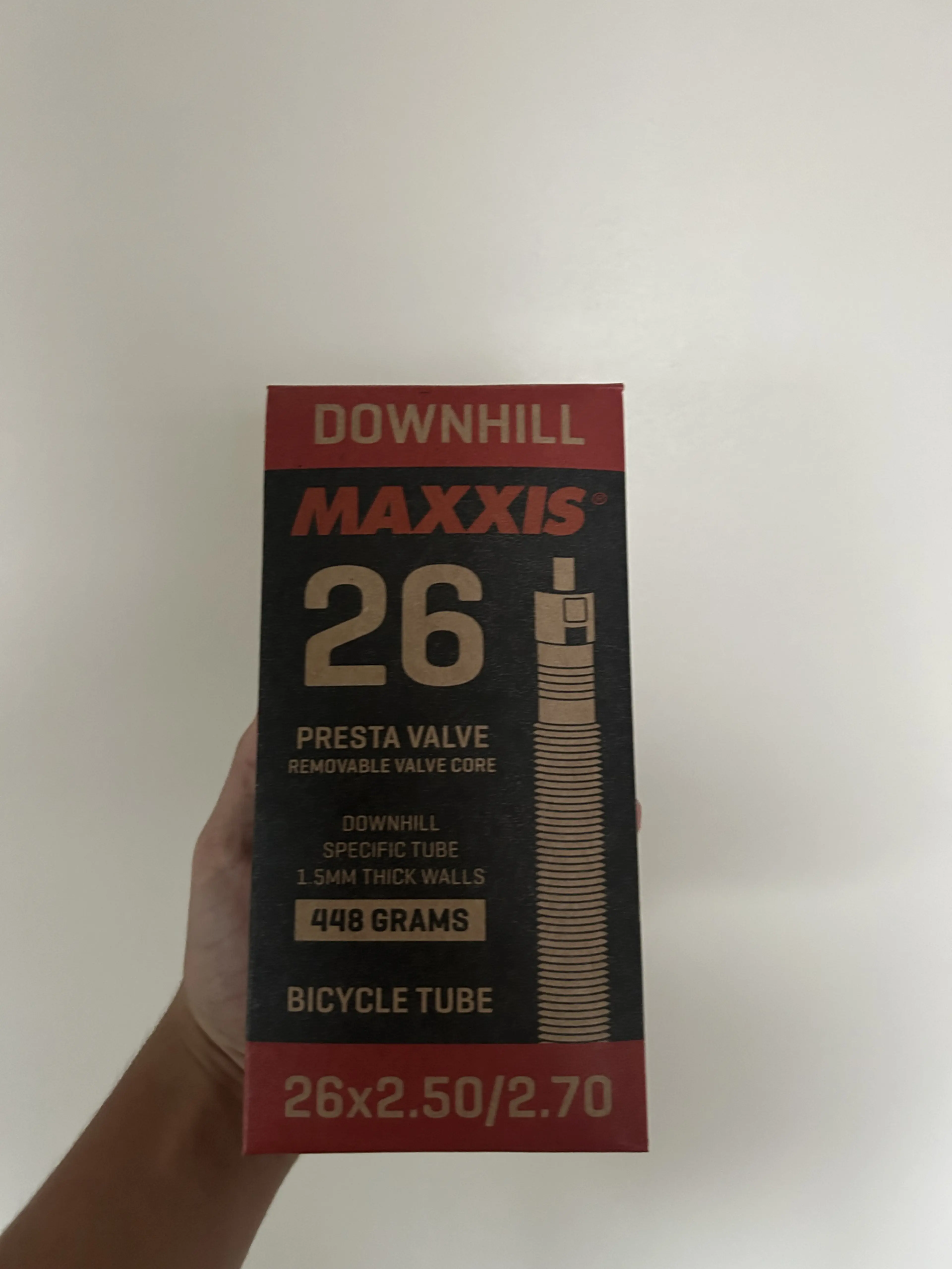 4. Vând Cauciucuri Maxxis WetScream 26 x 2.5 + 2 Camere maxxis Downhill