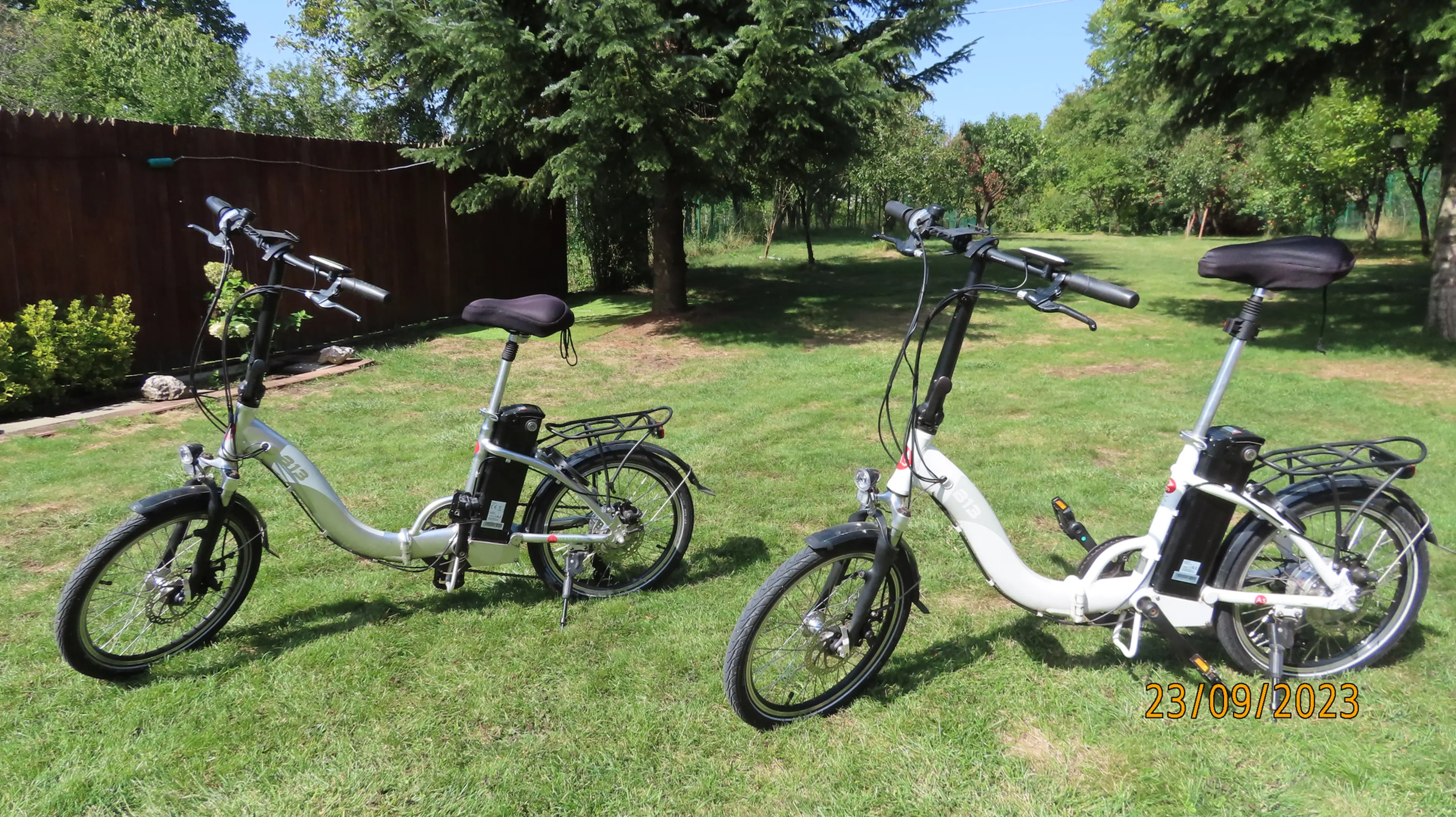 1. 2 Biciclete electrice pliabile B13 fabricatie 2019