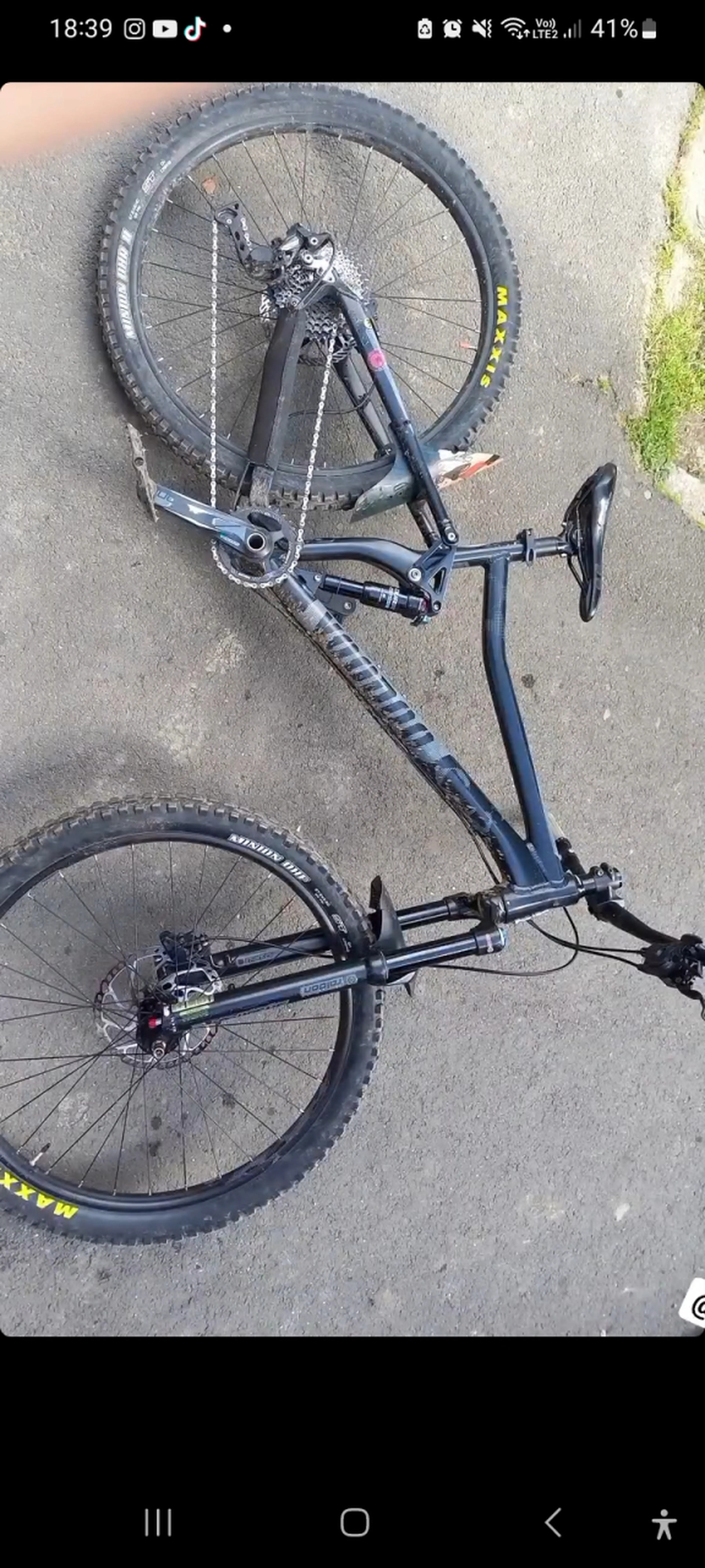 2. Vând bicicleta full suspension voodoo canzo 2019