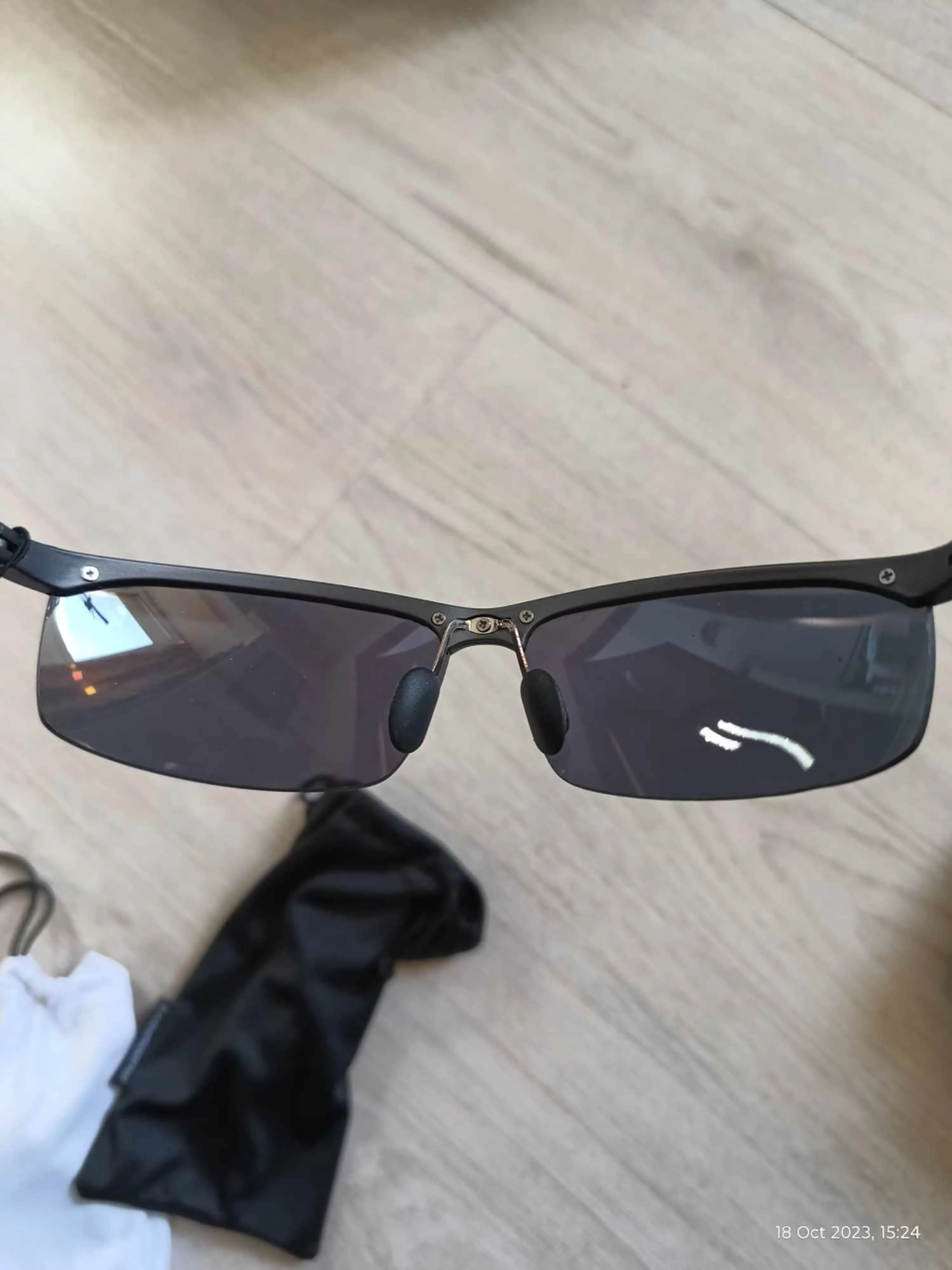 2. Ochelari soare 186154 boots 122k Sunglasses Grey Lens Frame 100 UVA & UVB Protec