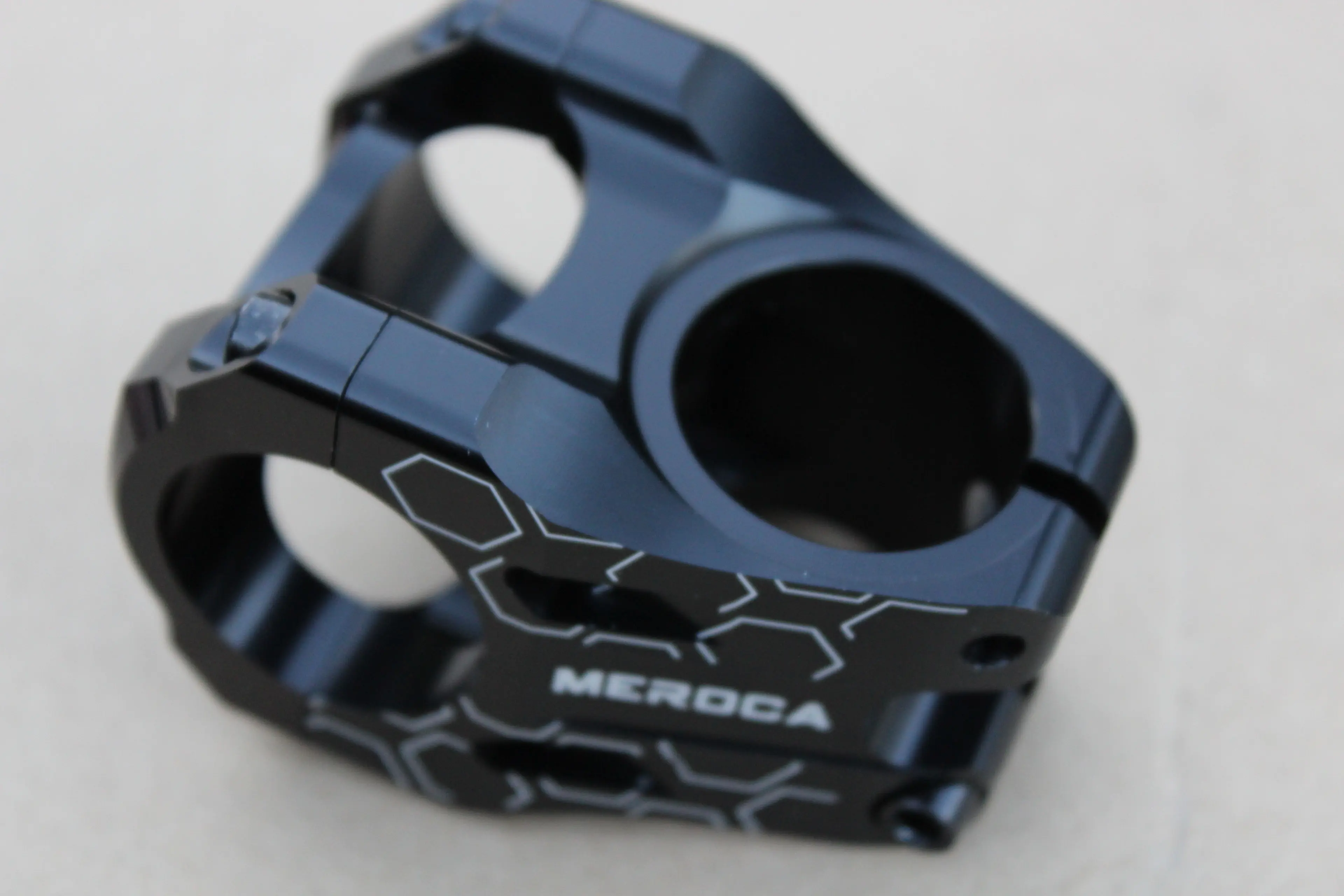 3. Meroca SuperLight CNC 31.8' - 35mm negru