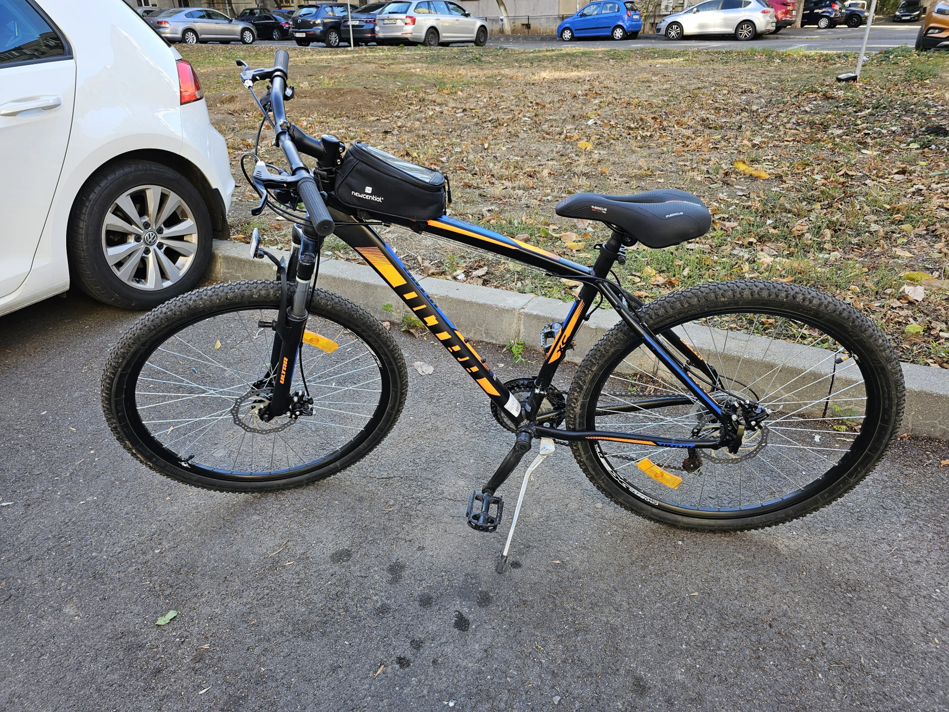 1. Bicicleta ULTRA Nitro RF 27.5'' negru/portocaliu 480mm