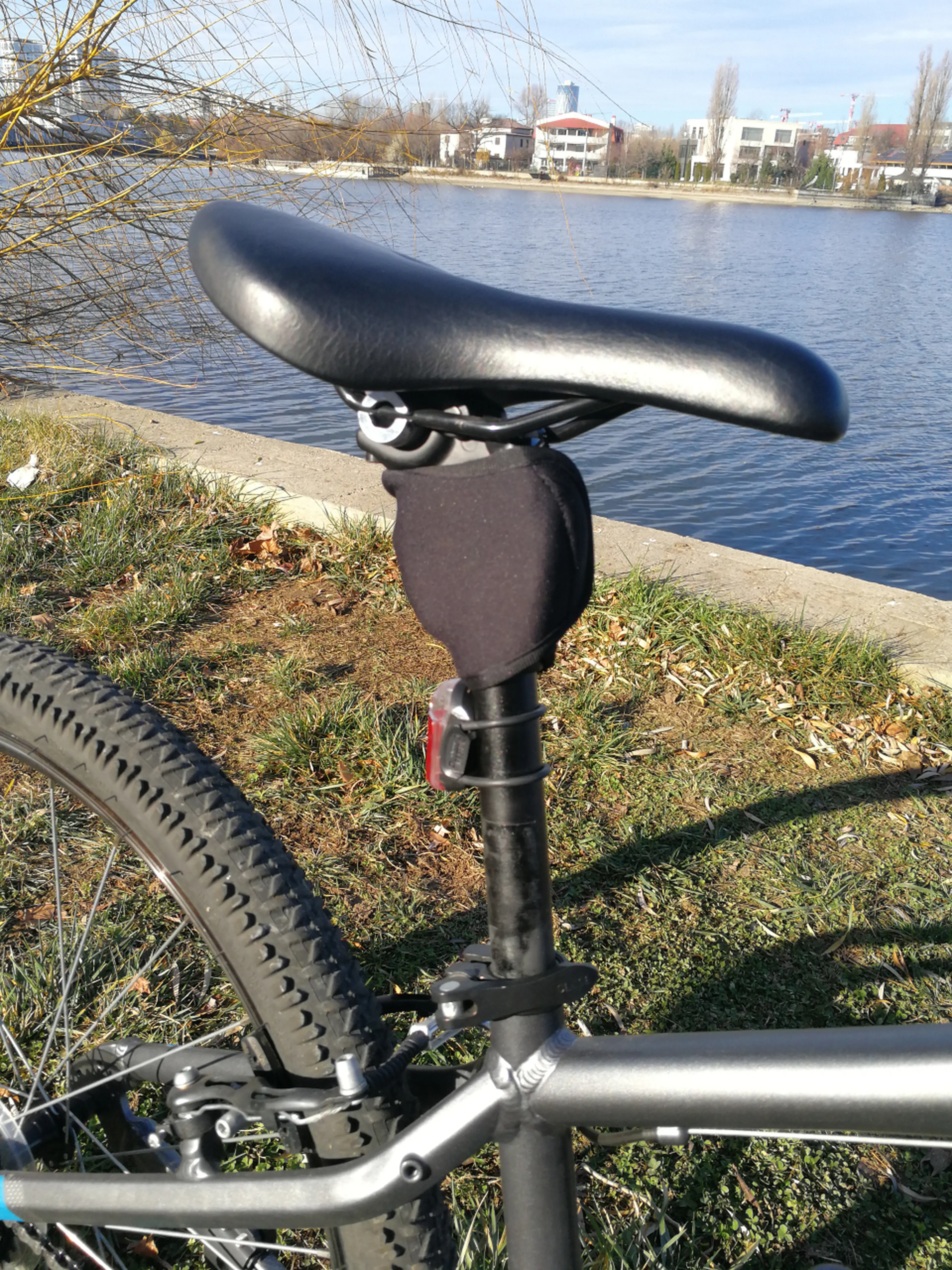 1. Bicicleta MTB Rockrider hard tail modificata full suspension marime S