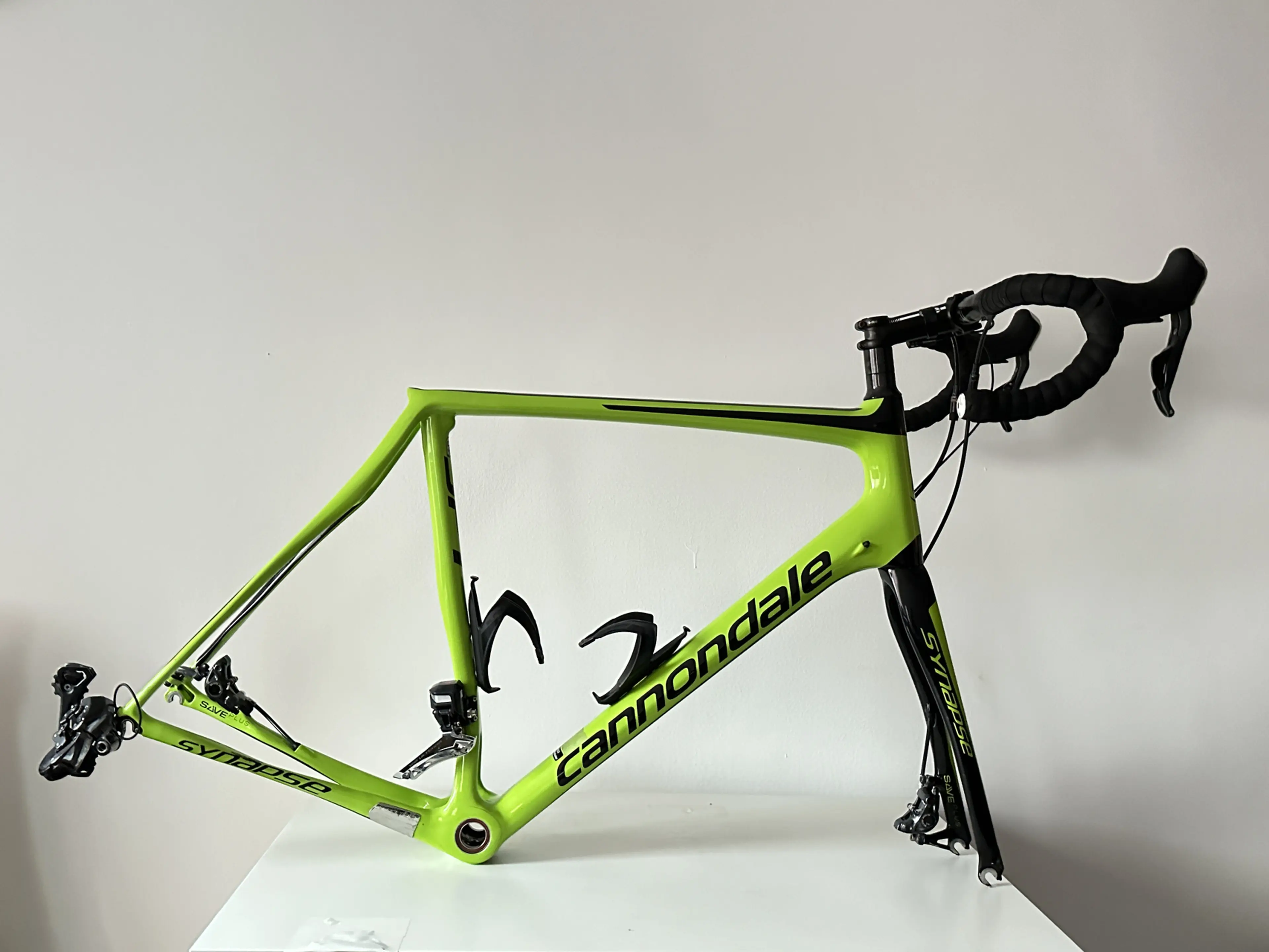 2. Cannondale Synapse Disc + Ultregra Di2 groupset