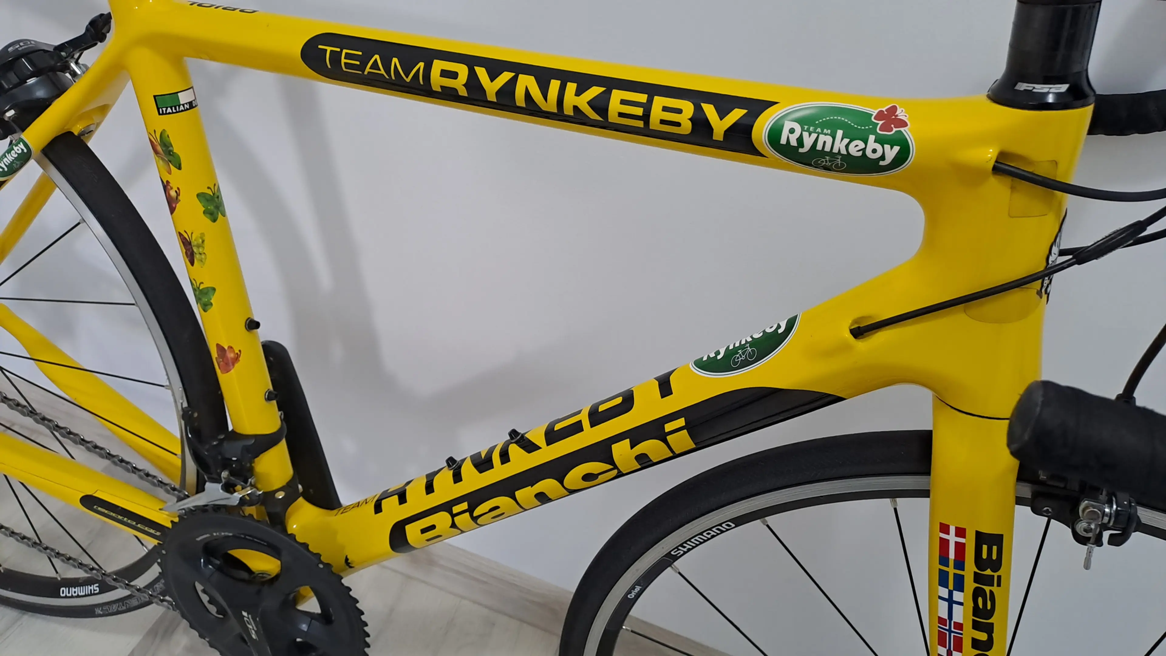 3. Bianchi Interpida Team Rynkeby carbon 2x11