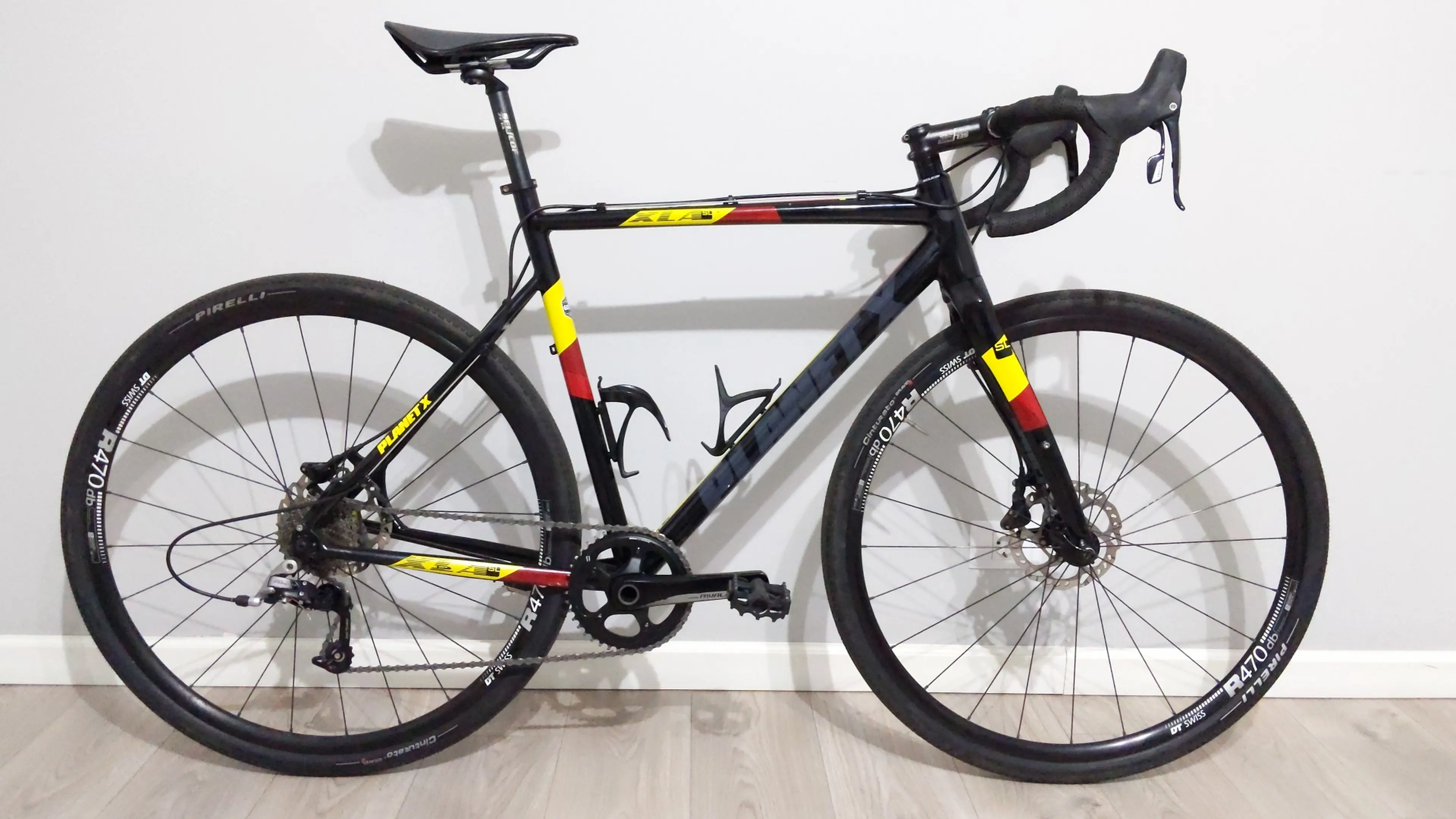 1. Bicicleta cursiera/ciclocros Planet X XLA