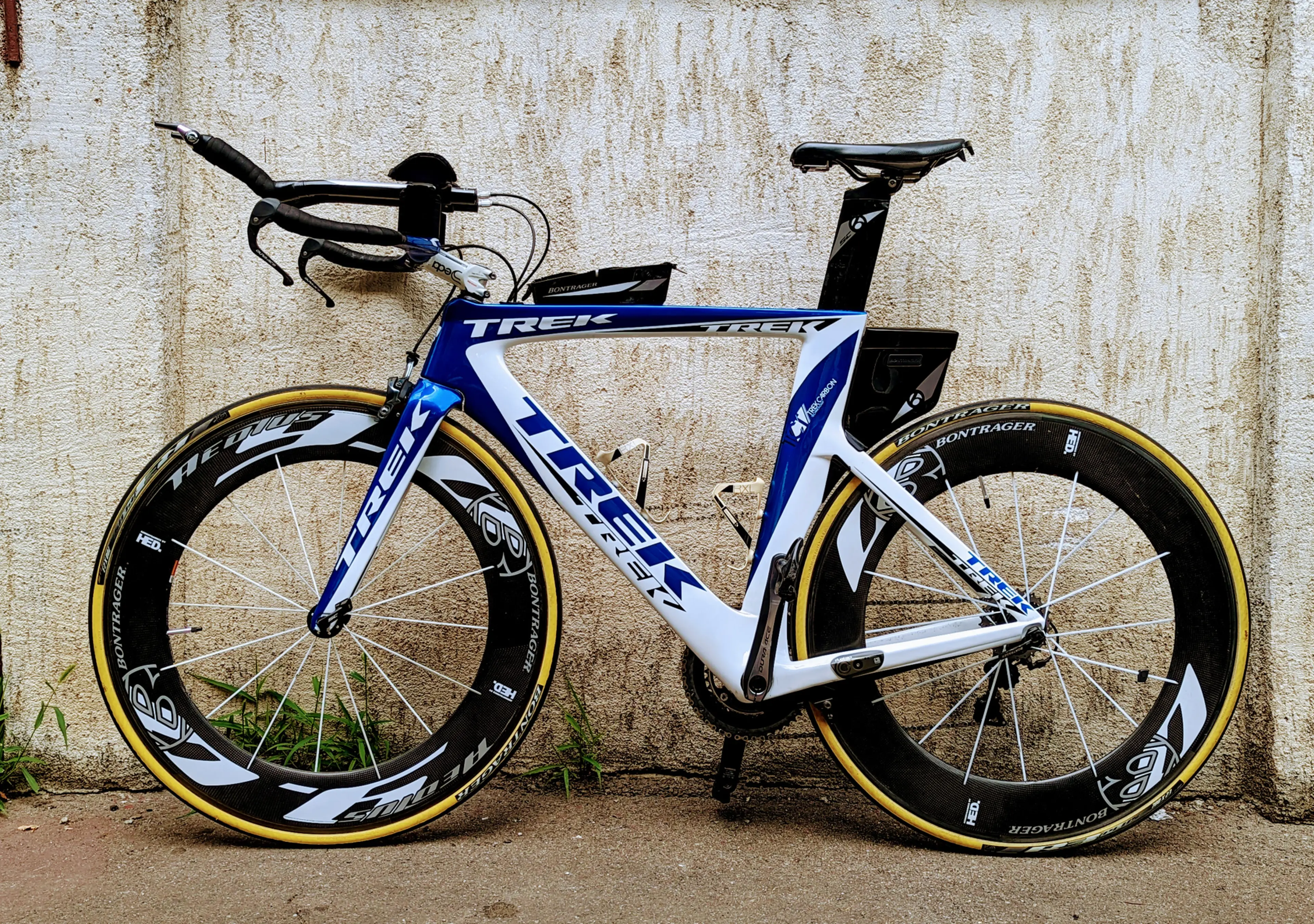 1. Bicicleta triatlon/contratimp Trek Speed Concept