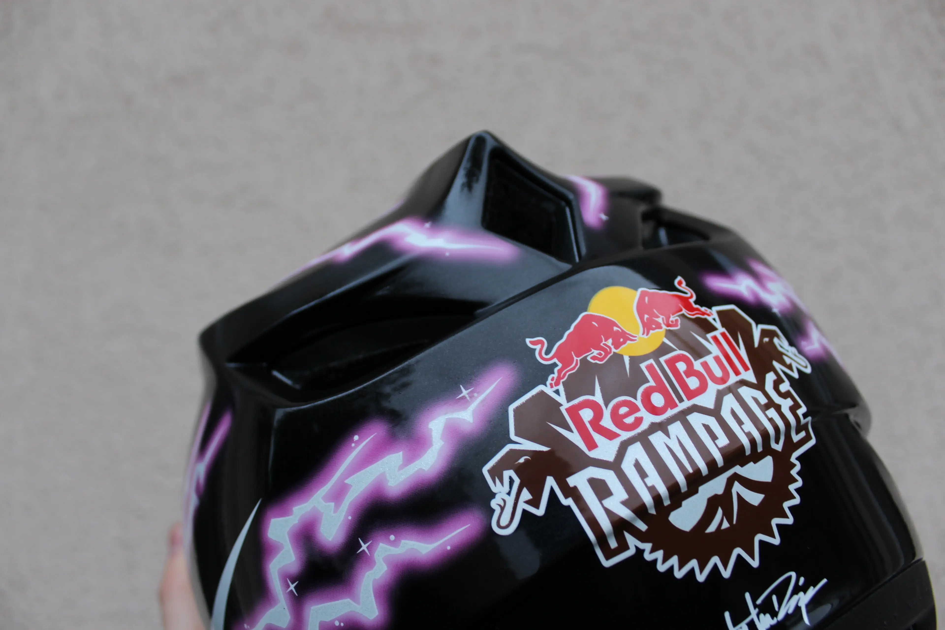 3. Troy Lee Designs X Red Bull Rampage D4 Composite Fullface XL(60-61cm)